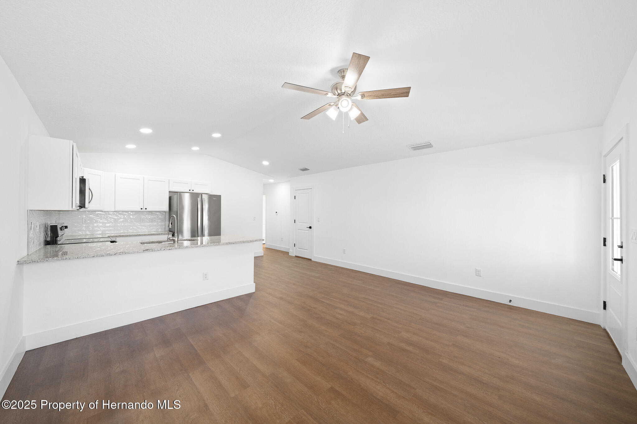 3554 Arrowhead Avenue, Spring Hill, Florida image 7