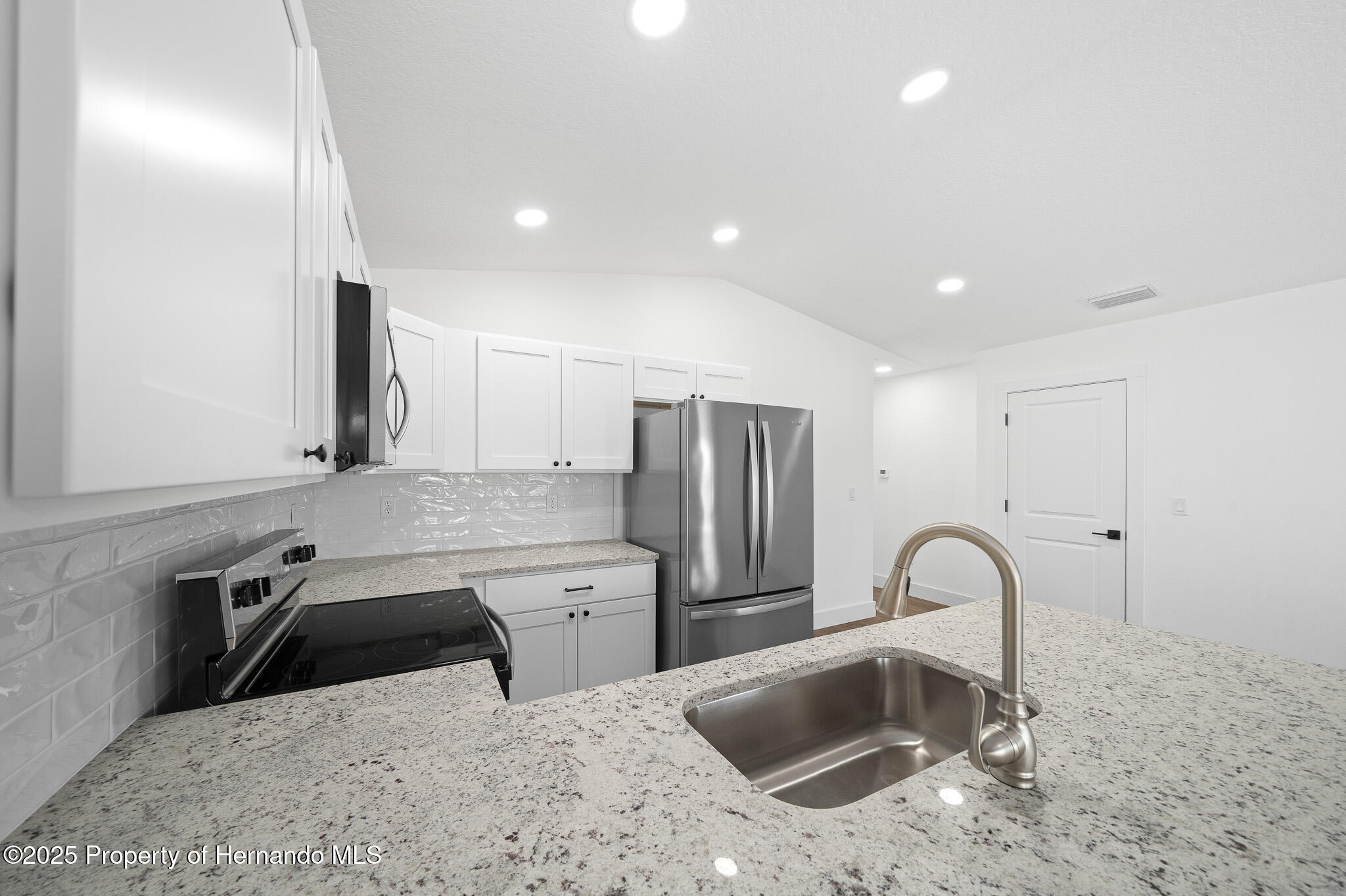 3554 Arrowhead Avenue, Spring Hill, Florida image 11