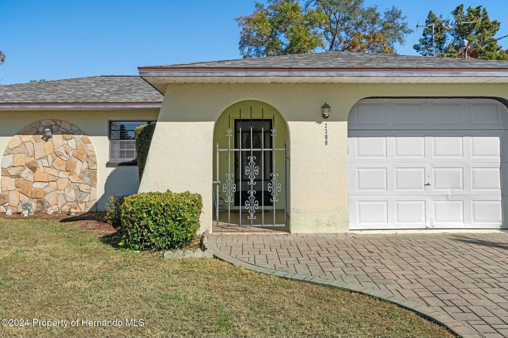 2300 Restmere Lane, Spring Hill, Florida image 3