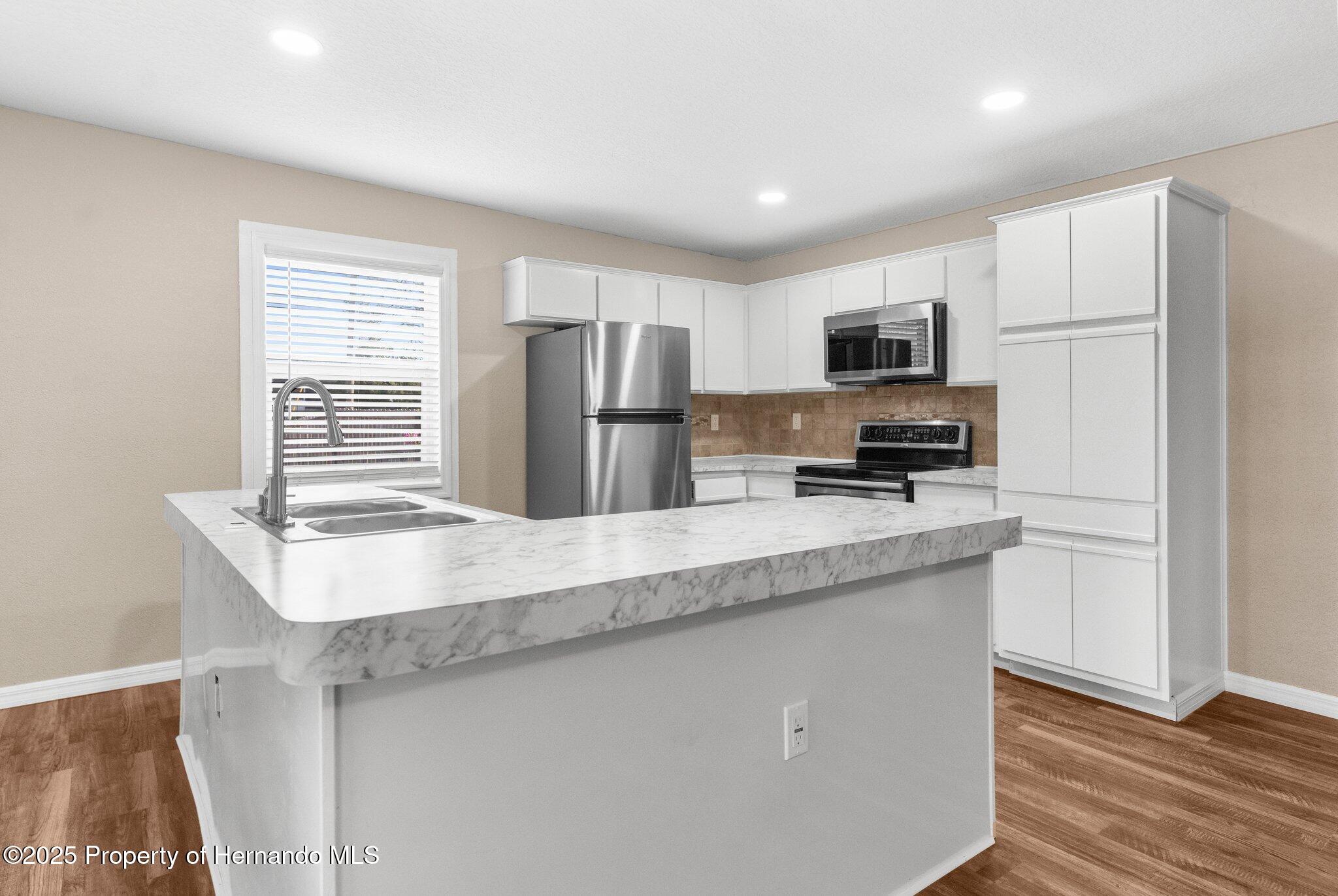 7083 Devlin Street, Weeki Wachee, Florida image 6