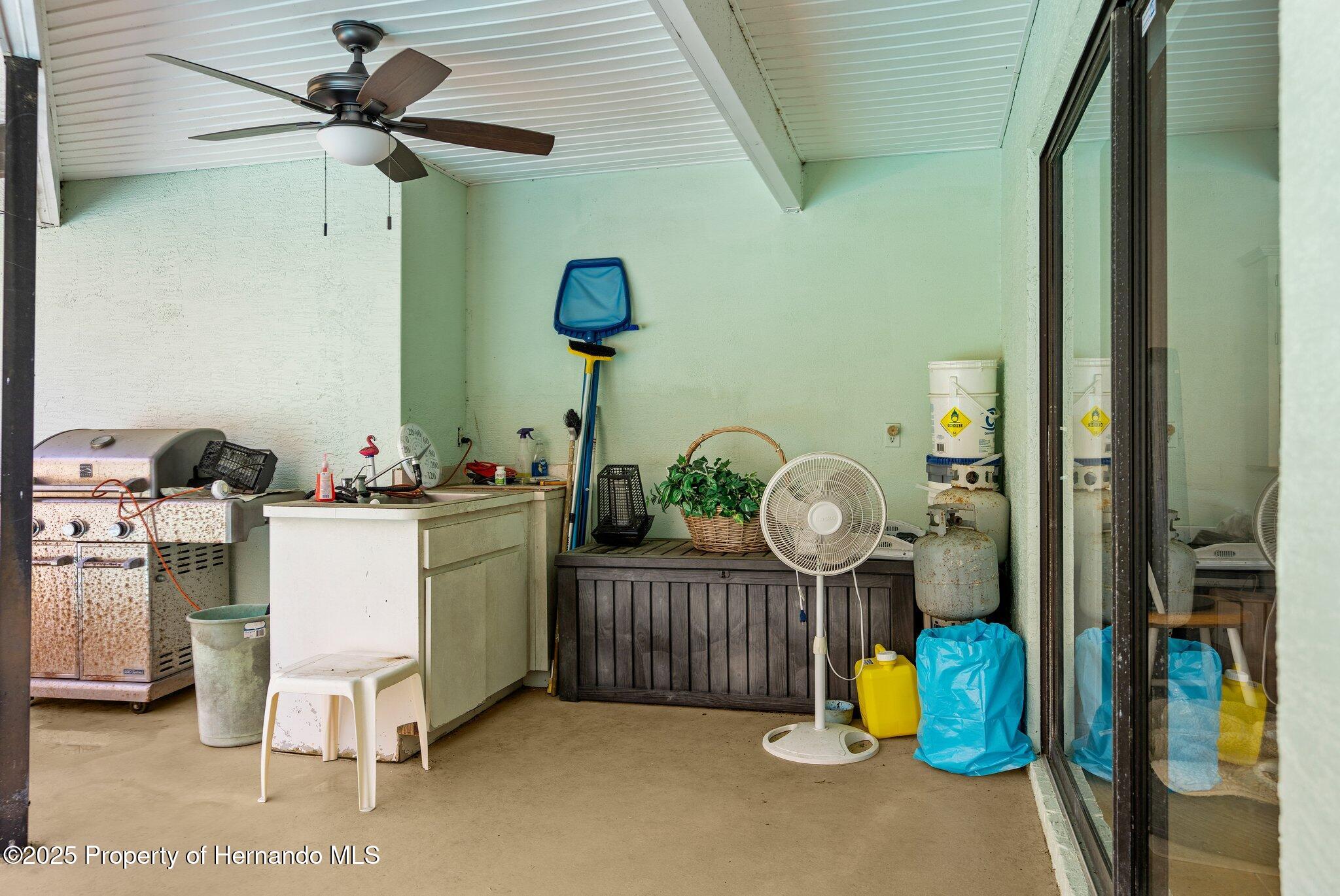 13819 Eagles Rock Court, Hudson, Florida image 11