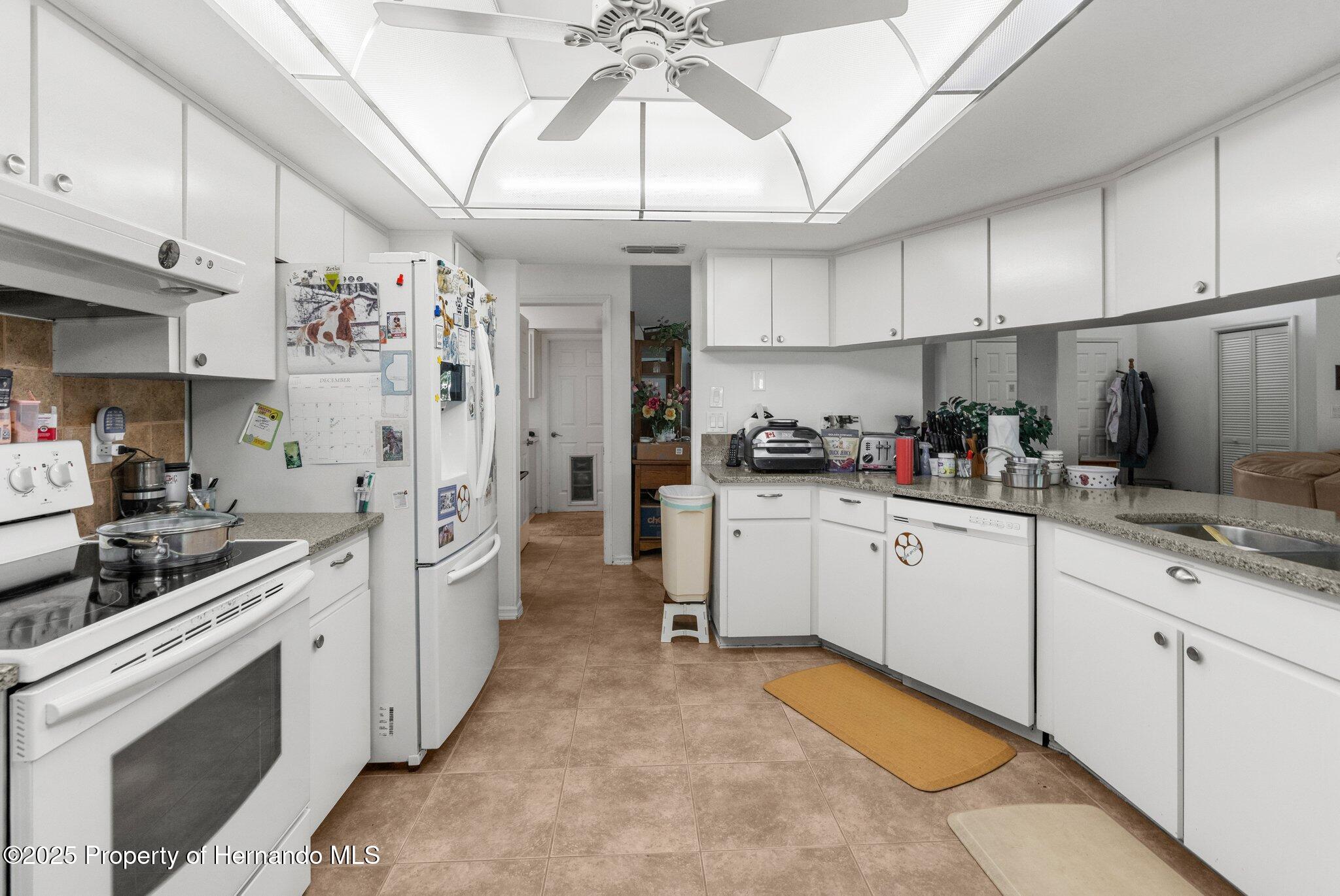 13819 Eagles Rock Court, Hudson, Florida image 25