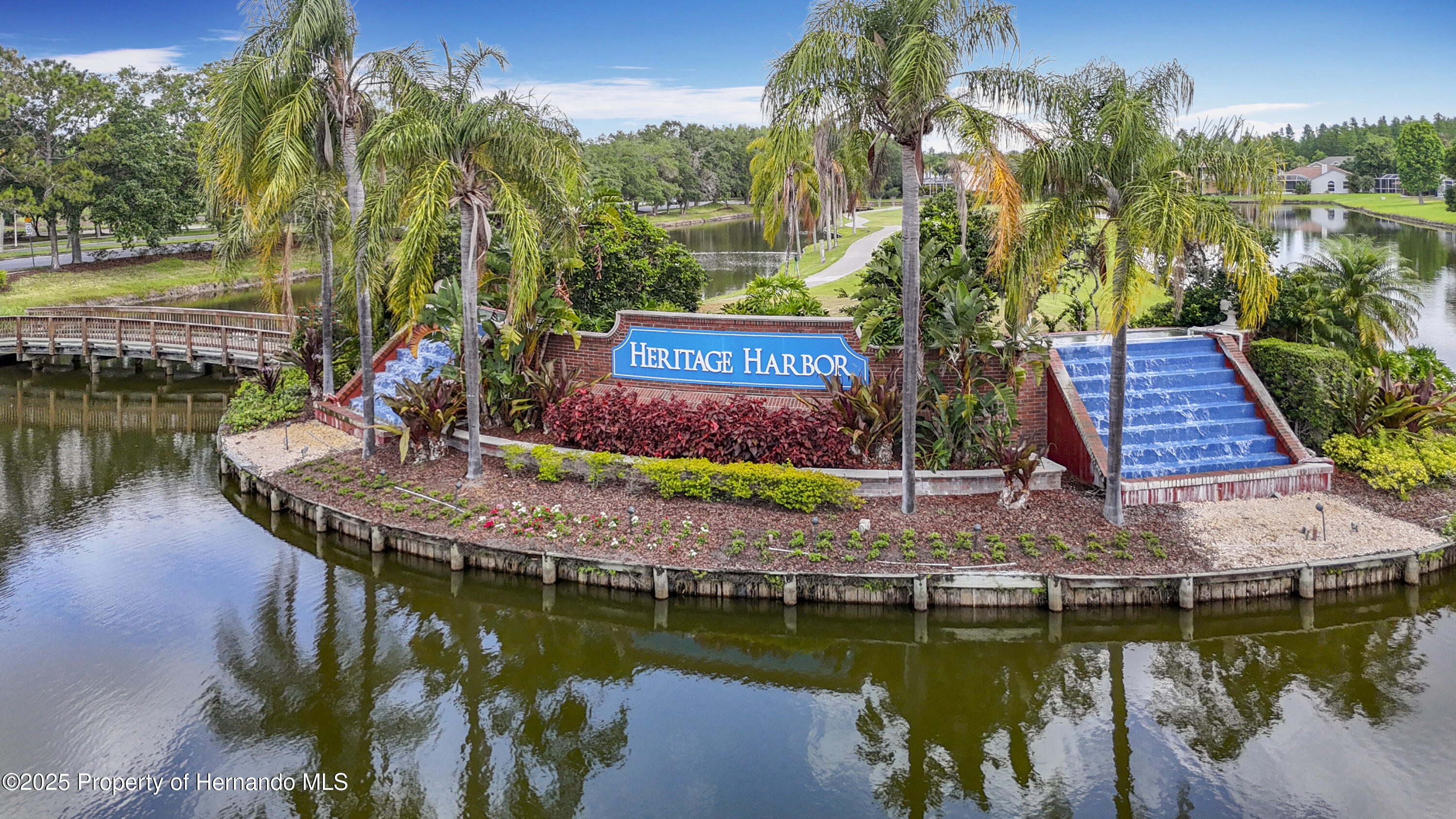 4207 Fishermans Lake Drive, Lutz, Florida image 9