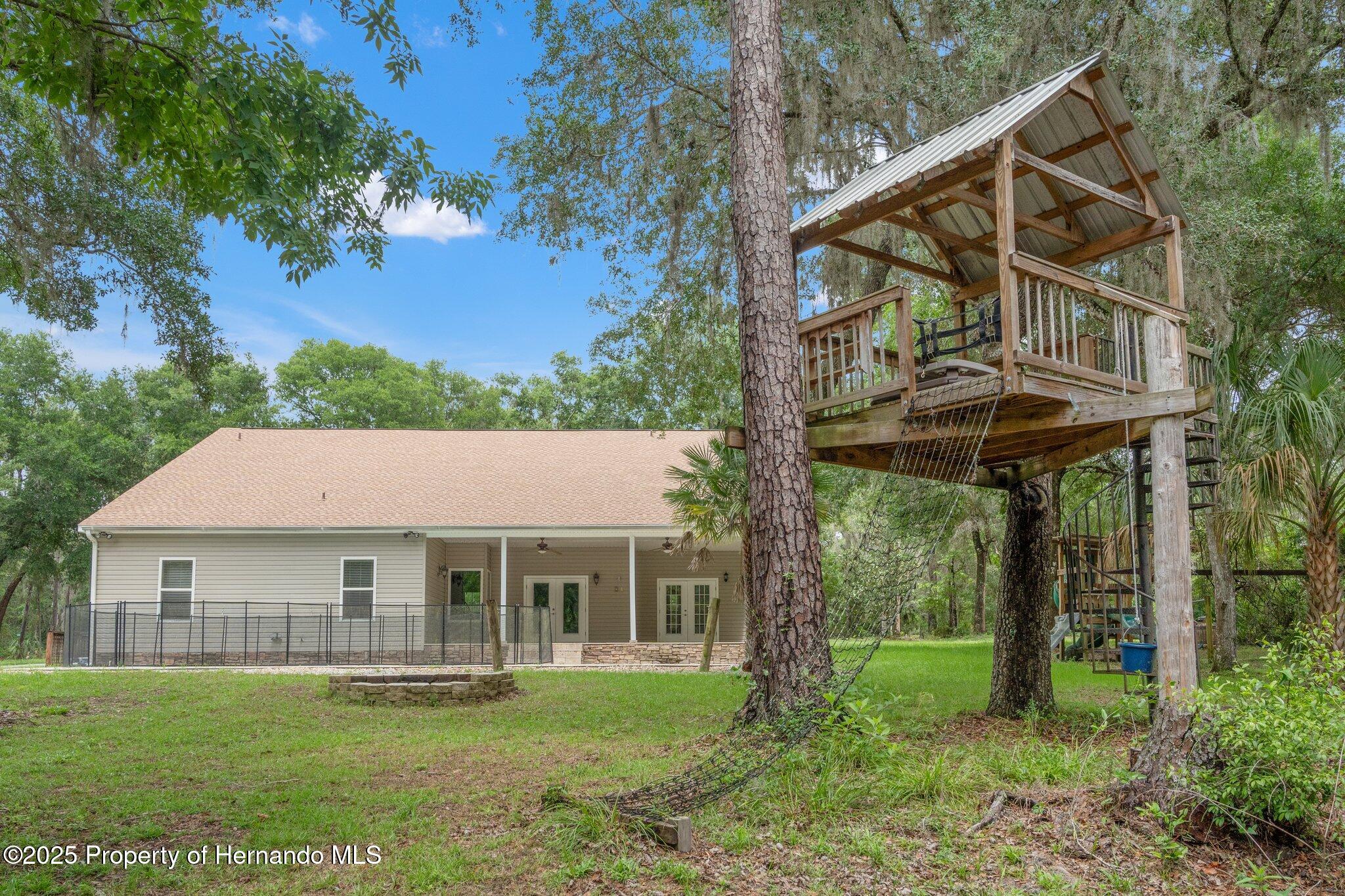 5487 Valley View Drive, Brooksville, Florida image 7