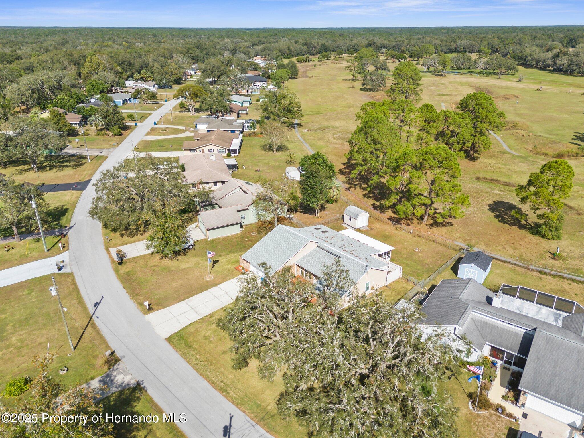 5592 Fairway Drive, Ridge Manor, Florida image 31