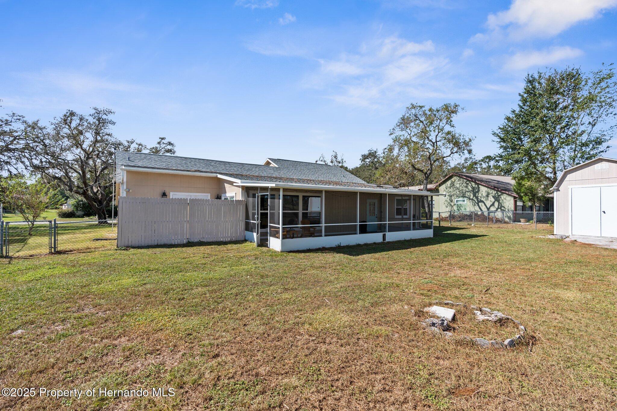 5592 Fairway Drive, Ridge Manor, Florida image 29