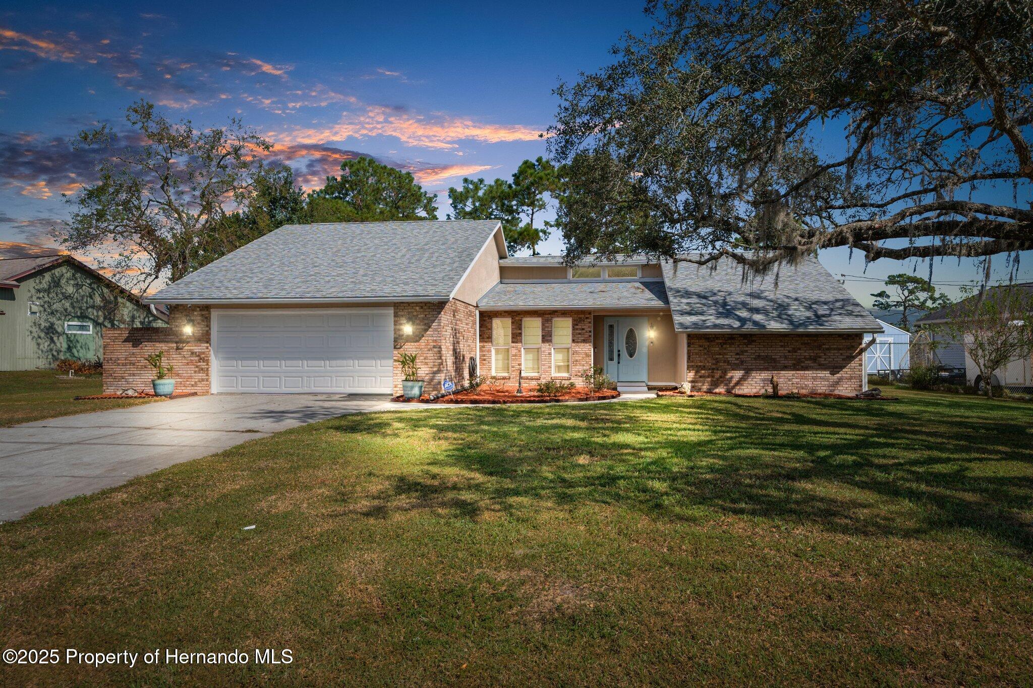 5592 Fairway Drive, Ridge Manor, Florida image 1