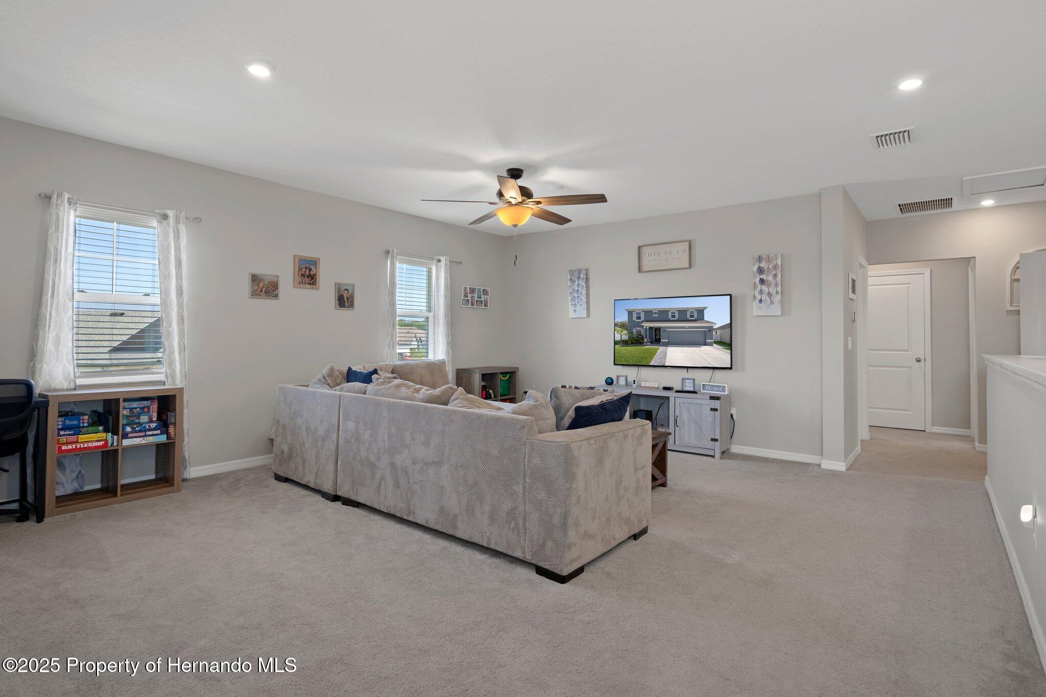 733 Old Windsor Way, Spring Hill, Florida image 32