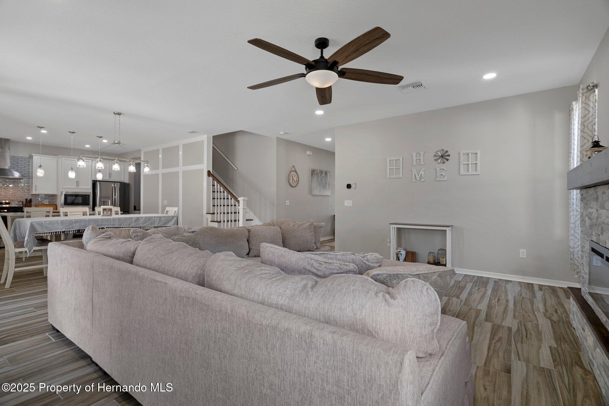 733 Old Windsor Way, Spring Hill, Florida image 16