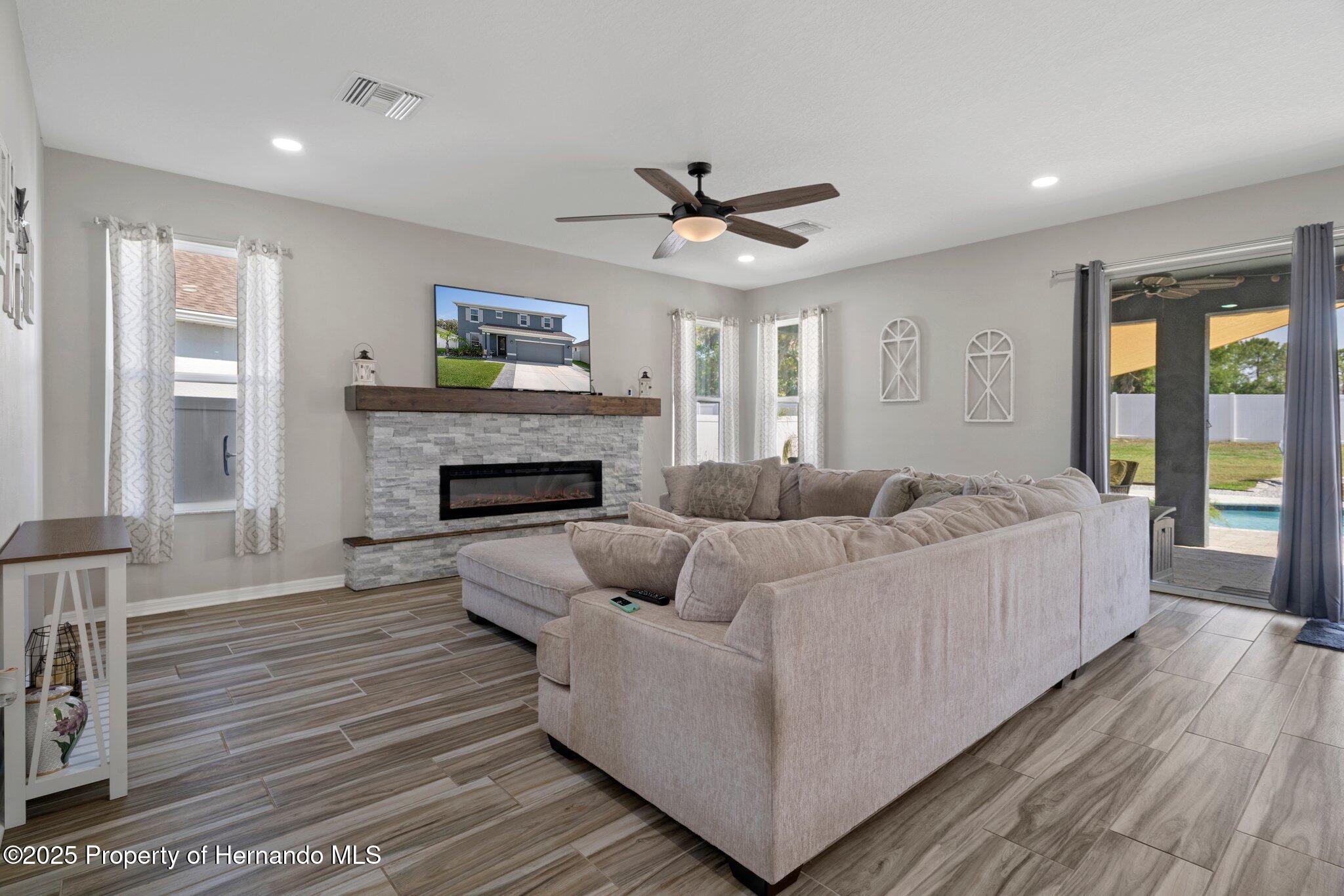 733 Old Windsor Way, Spring Hill, Florida image 13