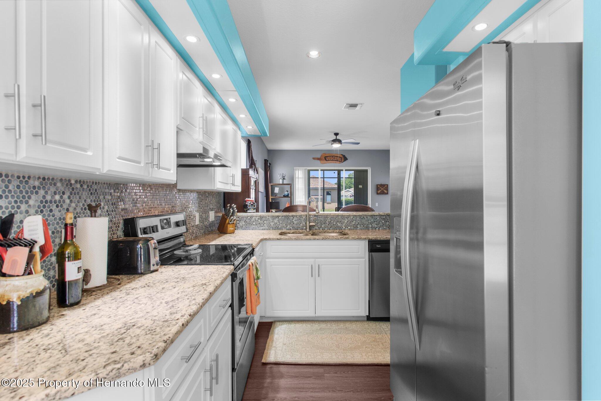 9407 Burnam Drive, Weeki Wachee, Florida image 19