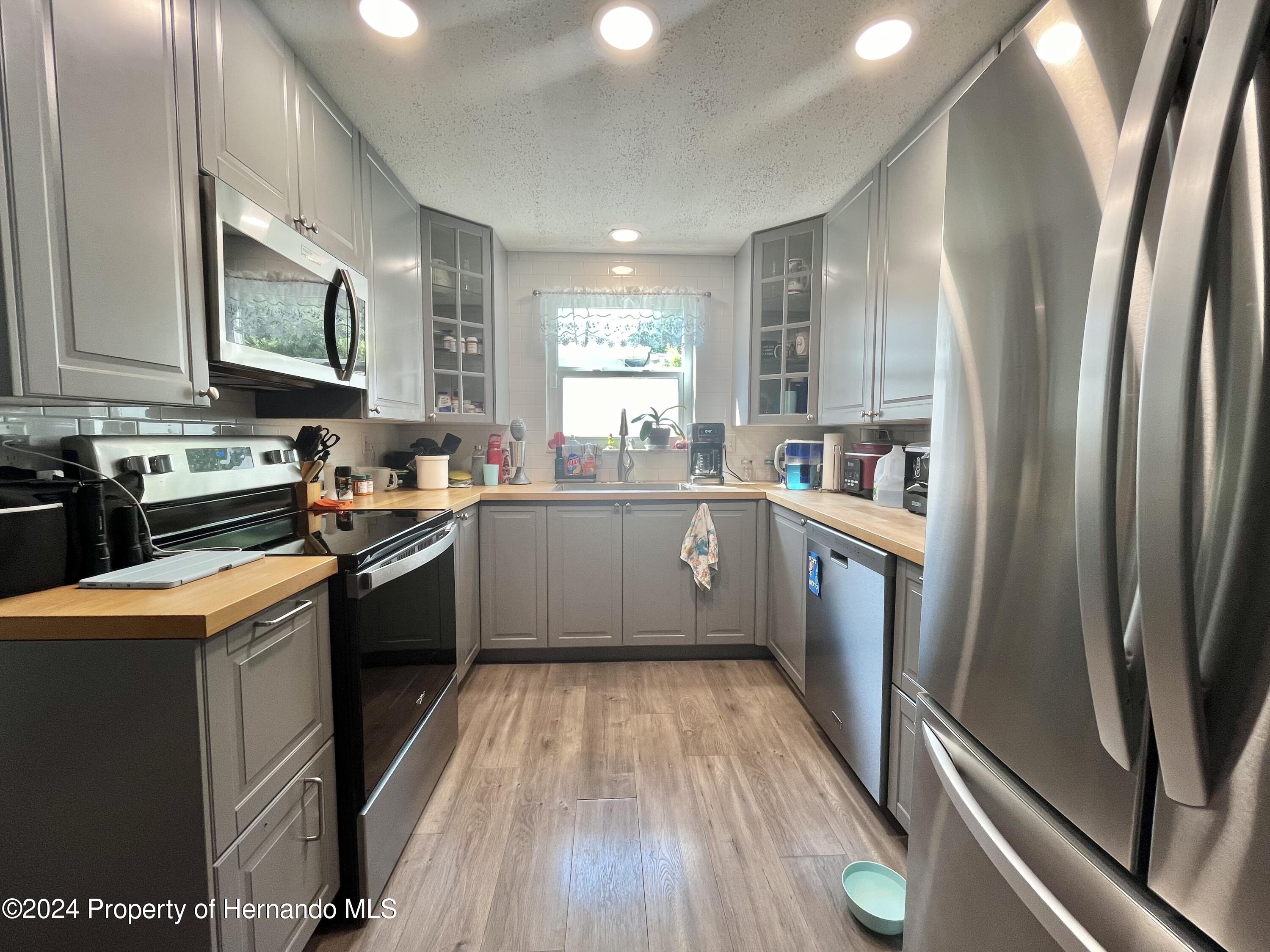 10915 Bridleton Road, Port Richey, Florida image 7