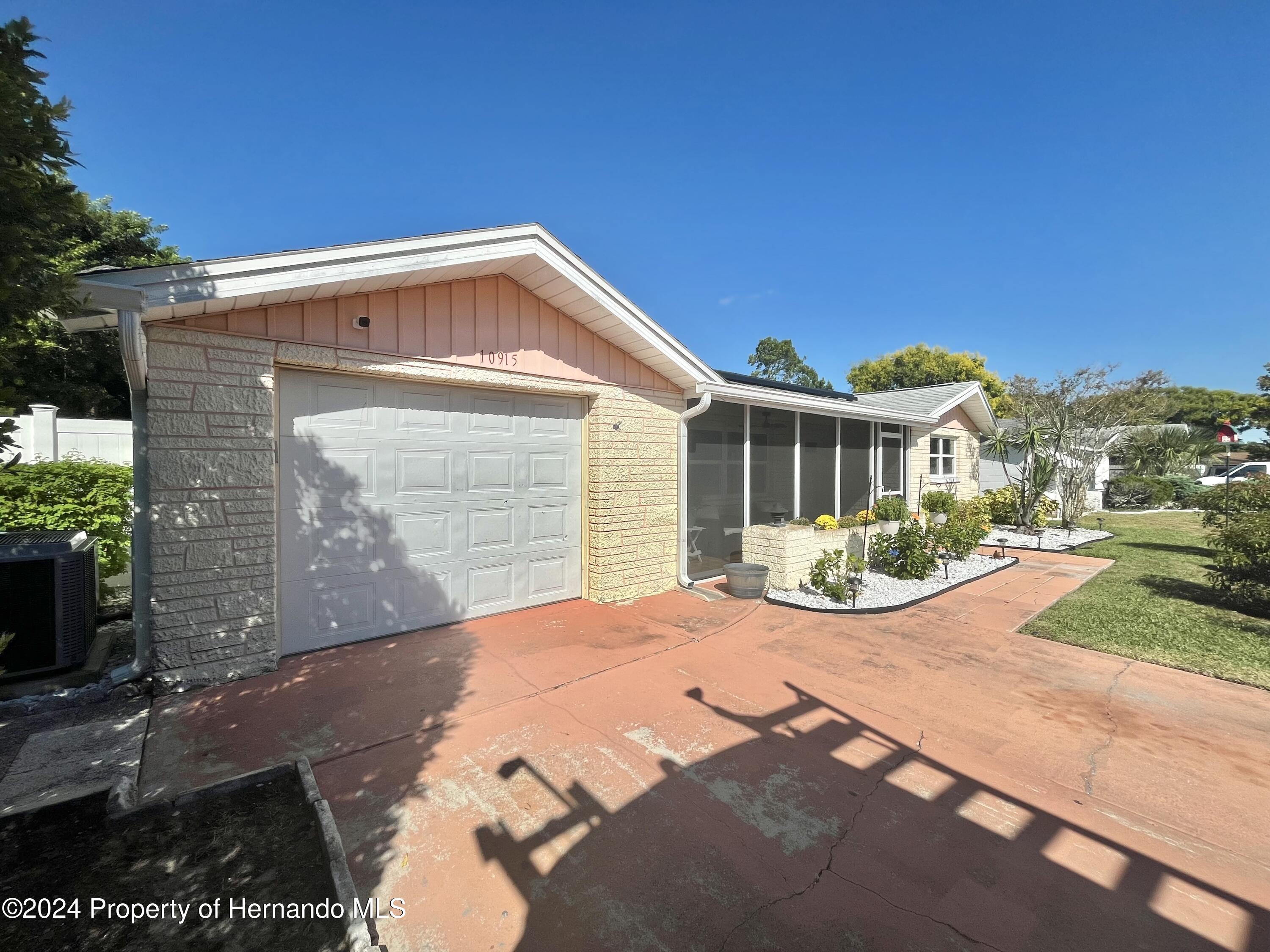 10915 Bridleton Road, Port Richey, Florida image 28