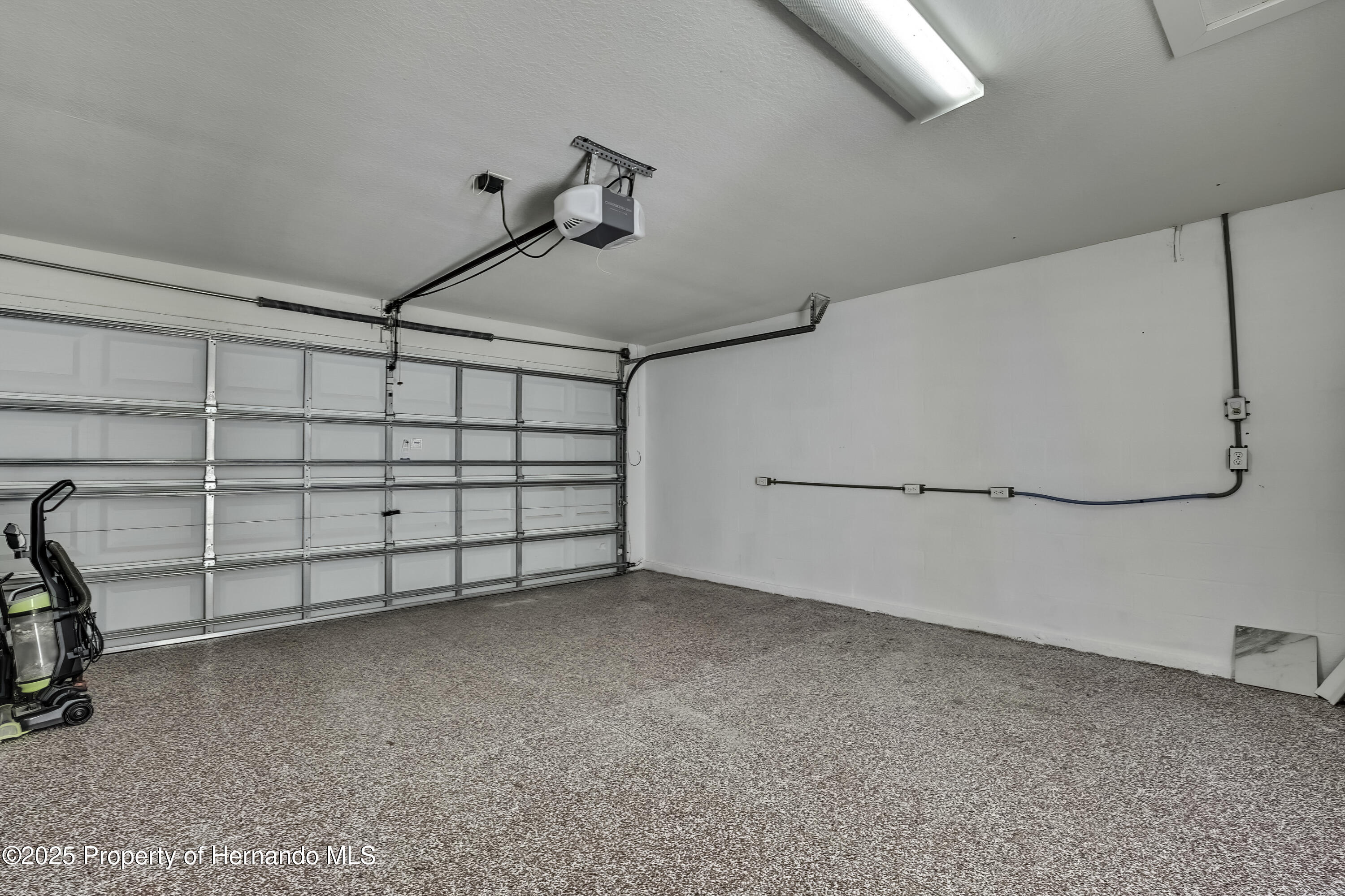 14637 Wake Robin Drive, Brooksville, Florida image 38