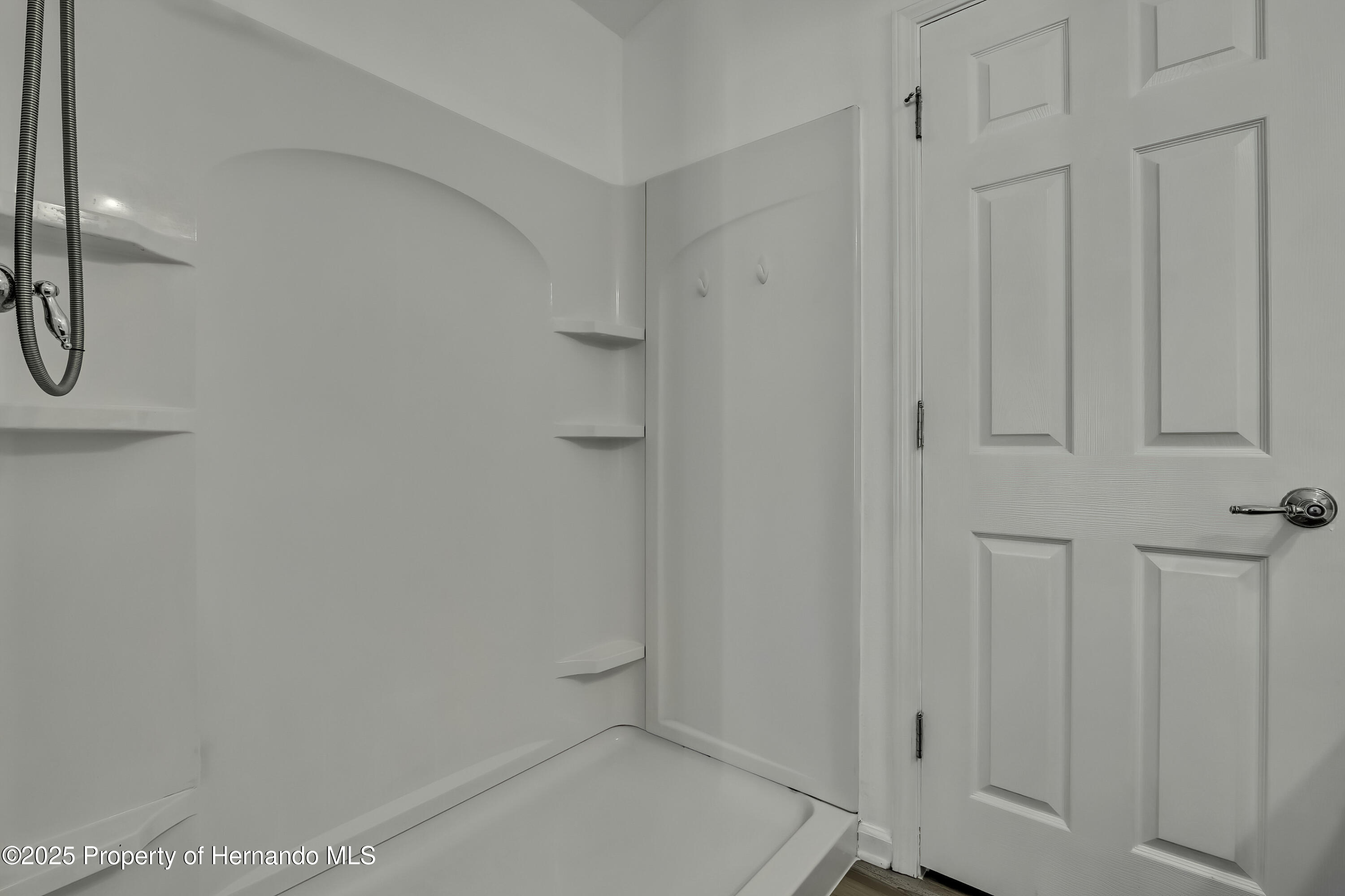 14637 Wake Robin Drive, Brooksville, Florida image 25