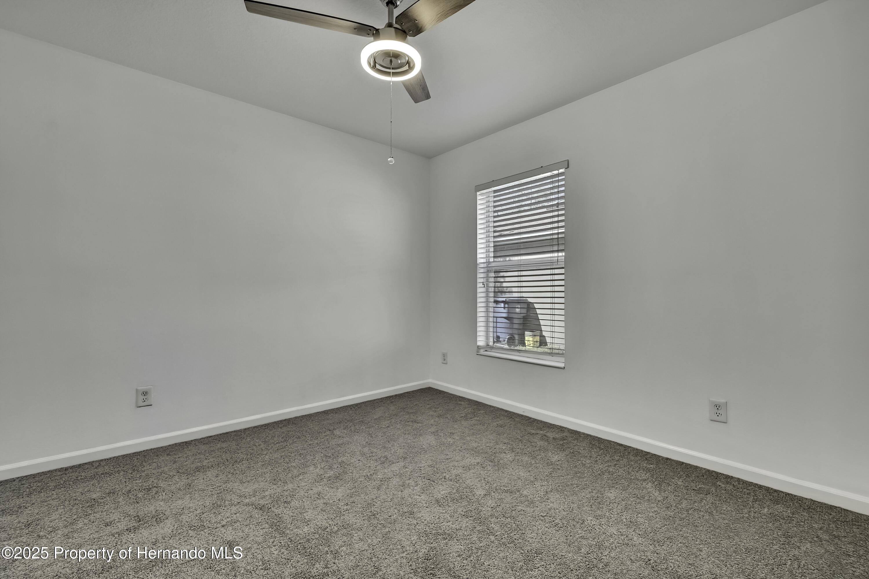 14637 Wake Robin Drive, Brooksville, Florida image 31
