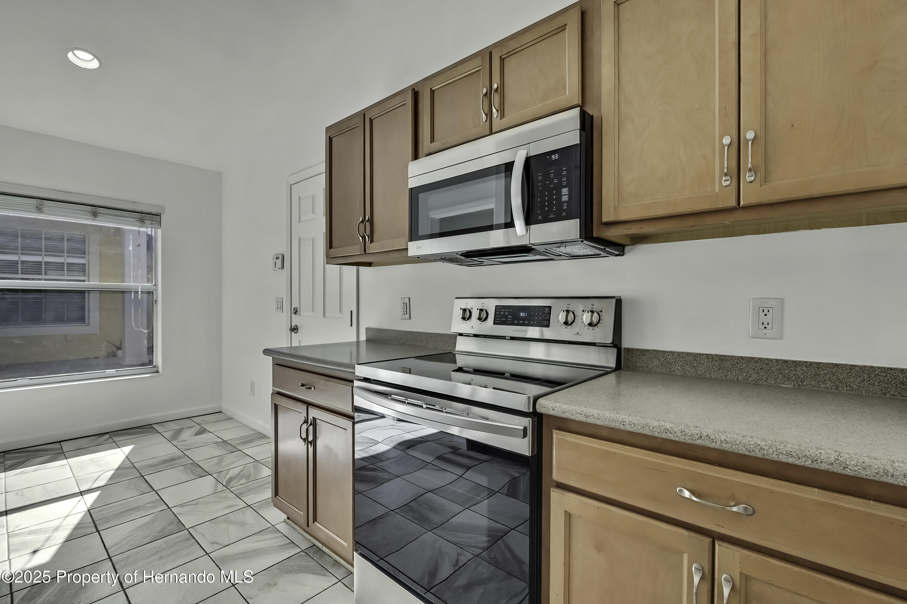 14637 Wake Robin Drive, Brooksville, Florida image 14