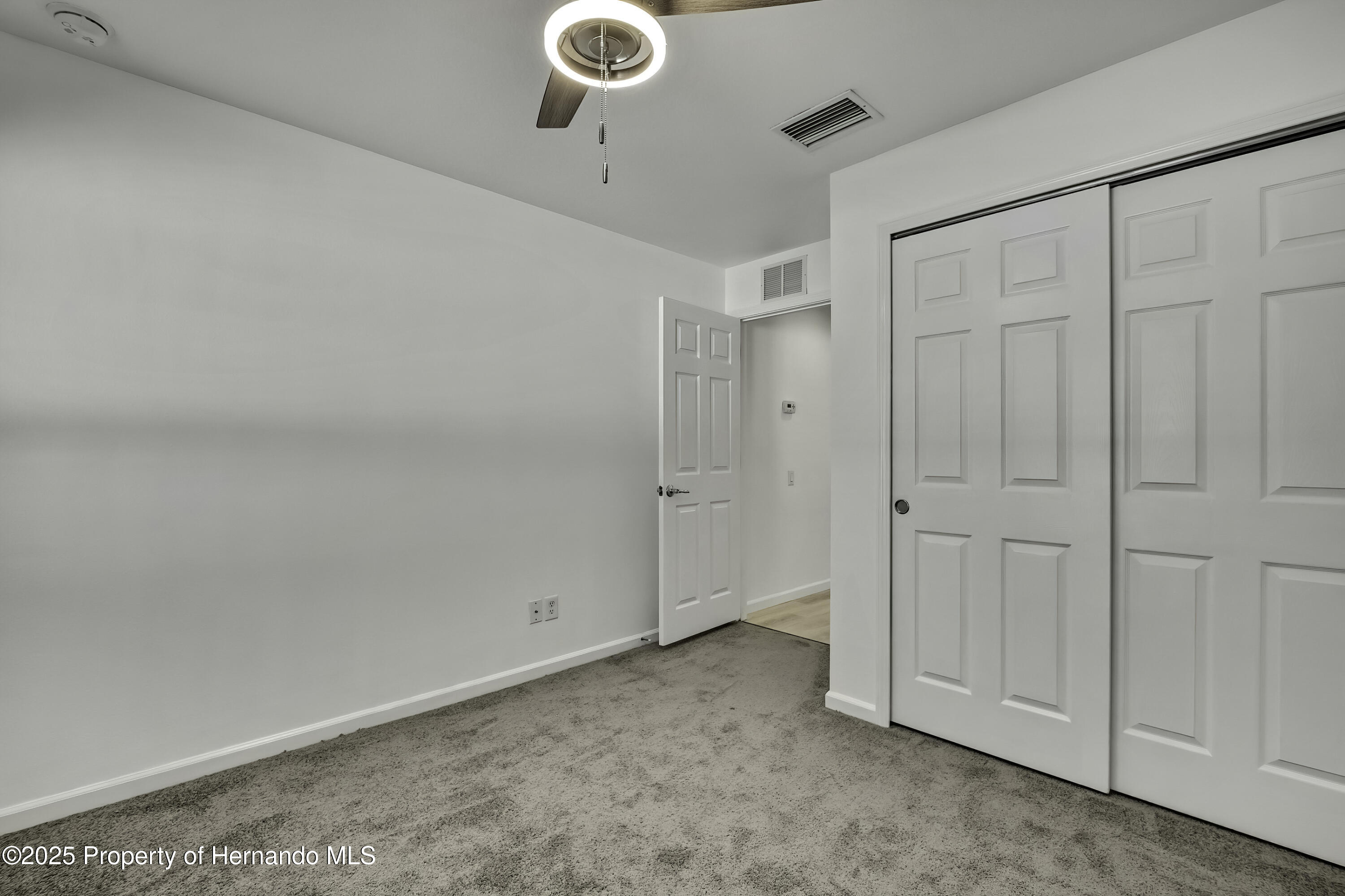 14637 Wake Robin Drive, Brooksville, Florida image 28