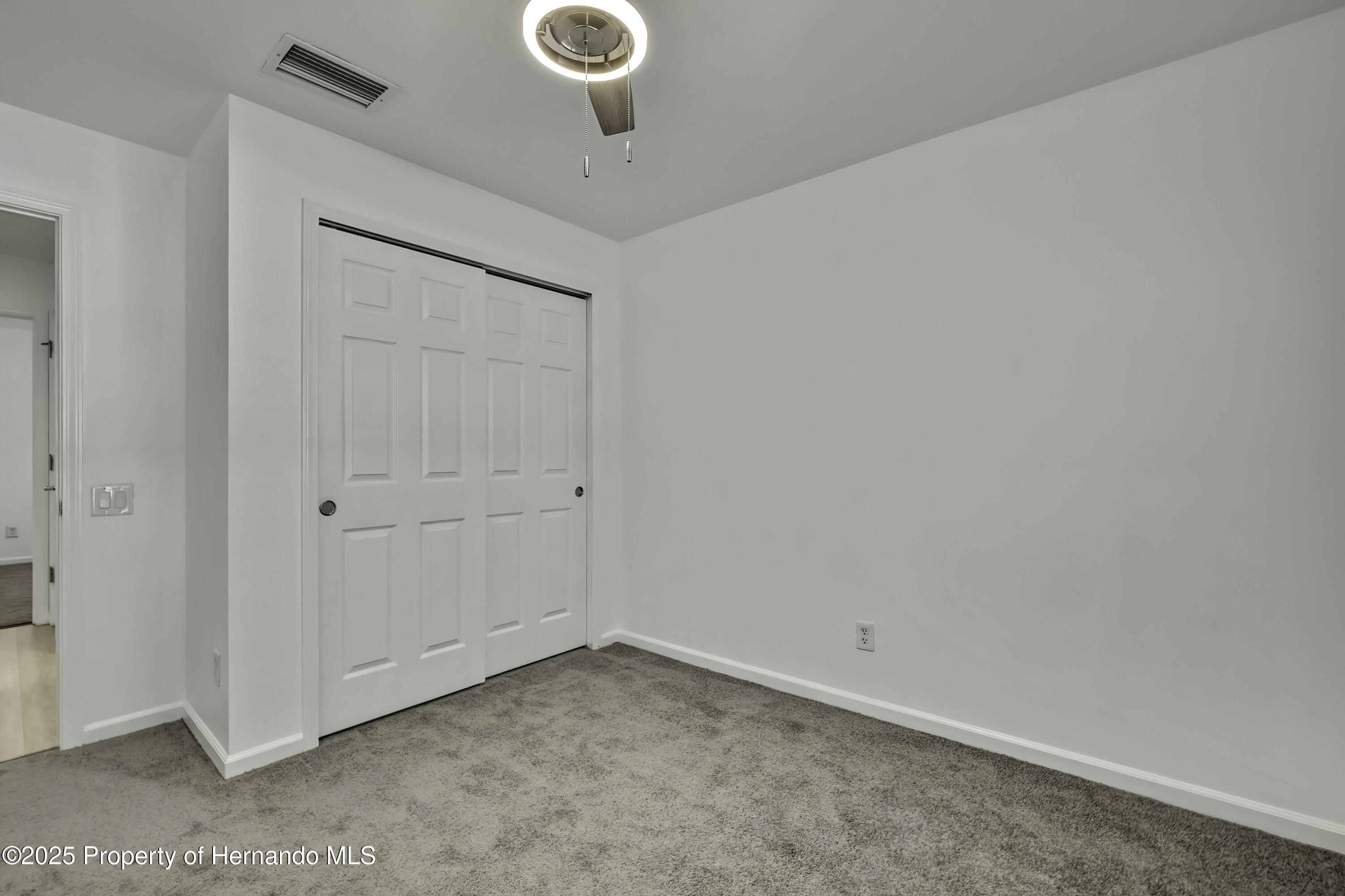 14637 Wake Robin Drive, Brooksville, Florida image 27