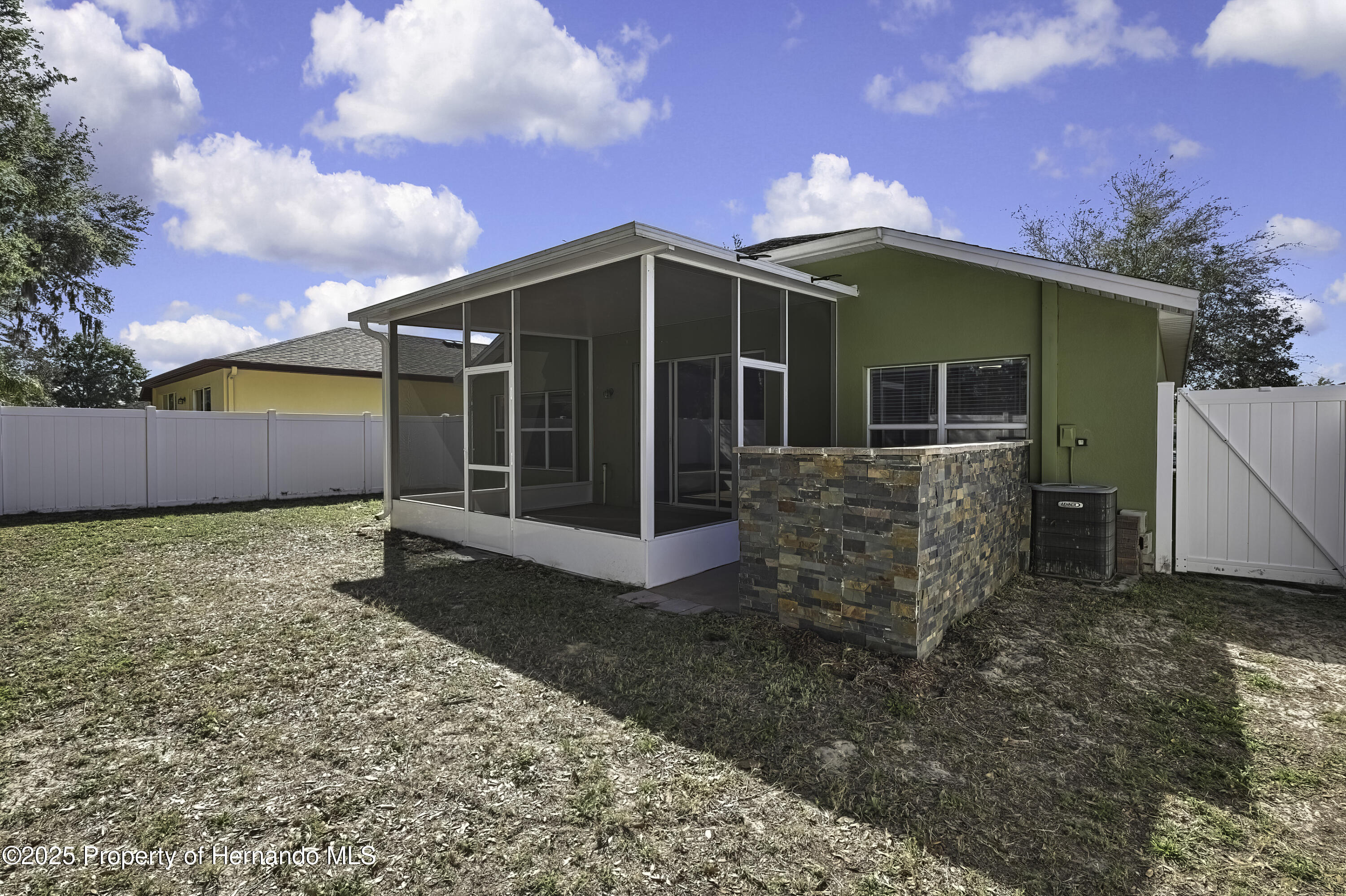 14637 Wake Robin Drive, Brooksville, Florida image 43