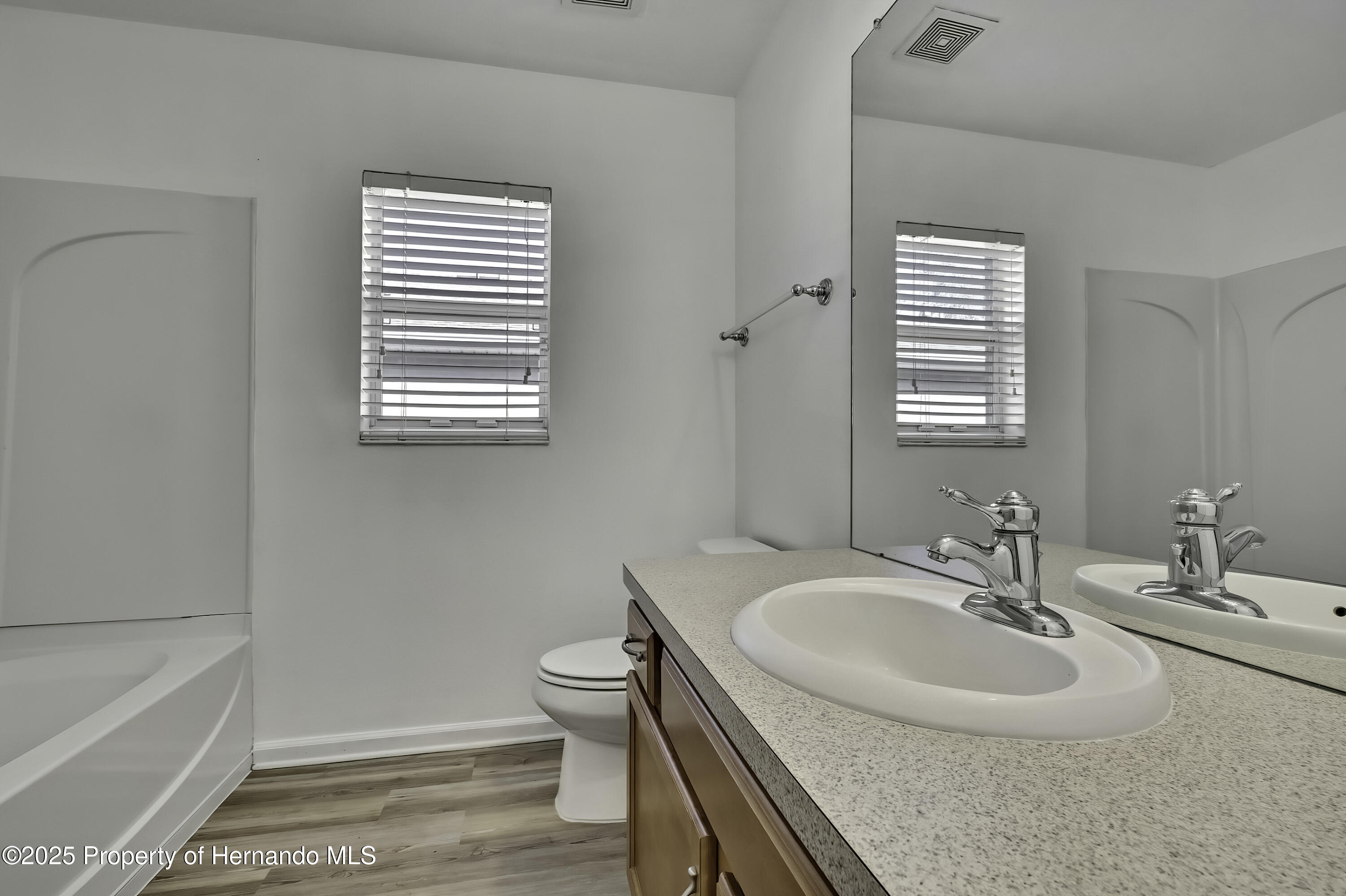 14637 Wake Robin Drive, Brooksville, Florida image 30