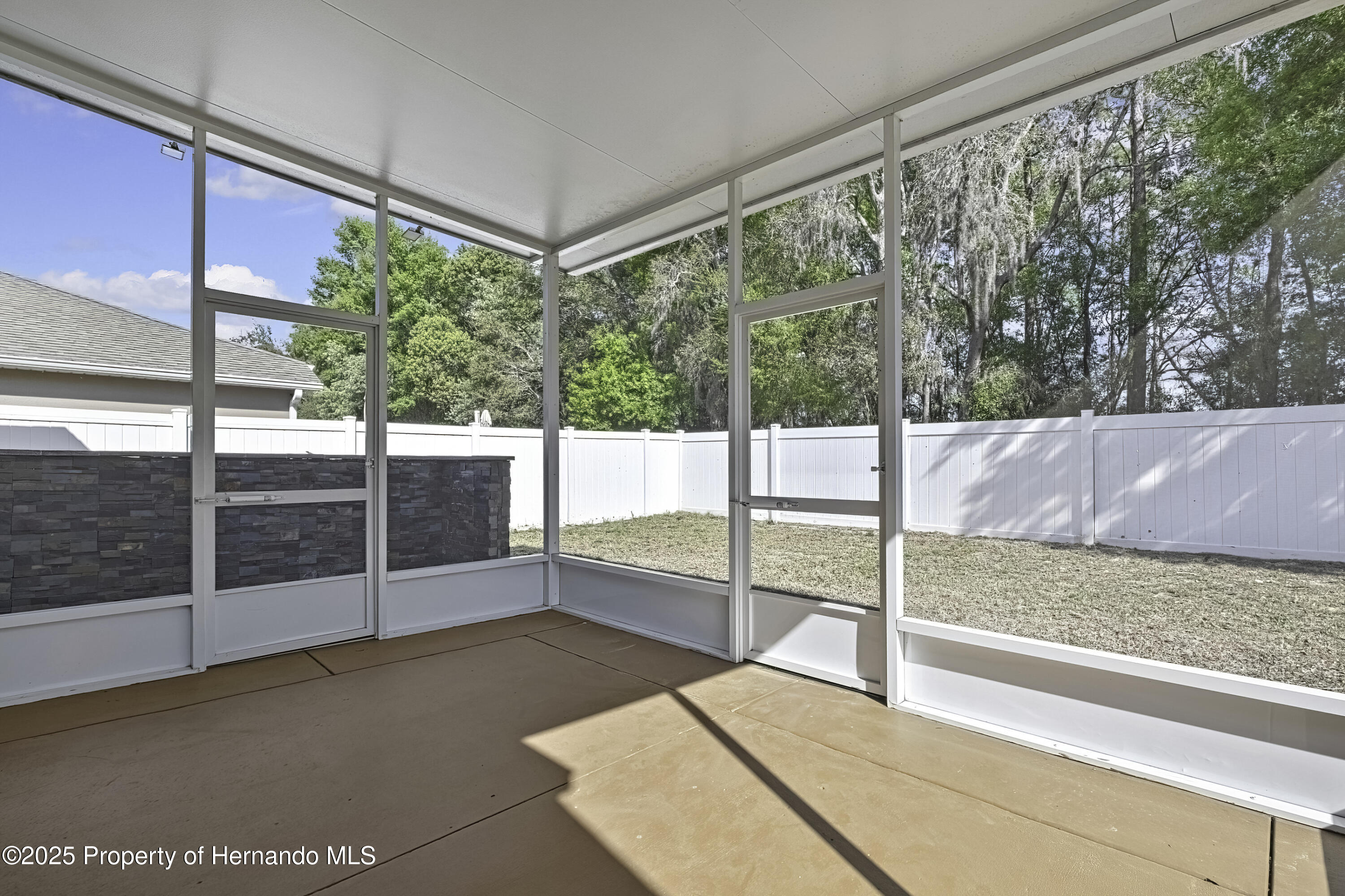 14637 Wake Robin Drive, Brooksville, Florida image 39
