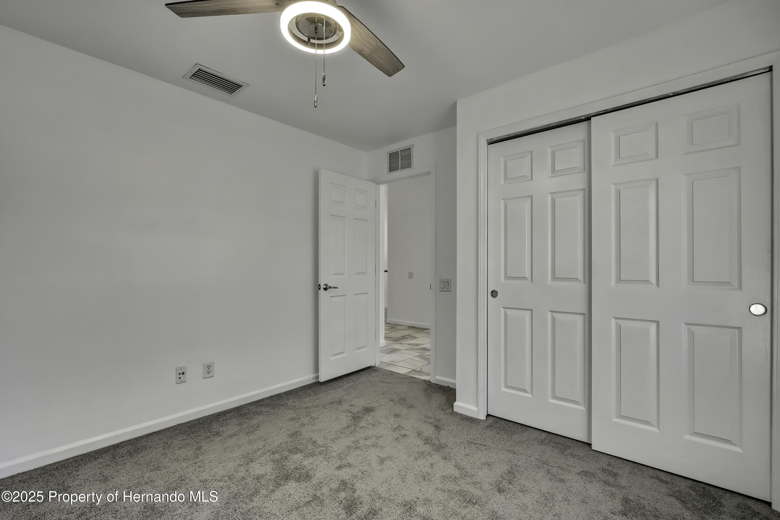 14637 Wake Robin Drive, Brooksville, Florida image 36