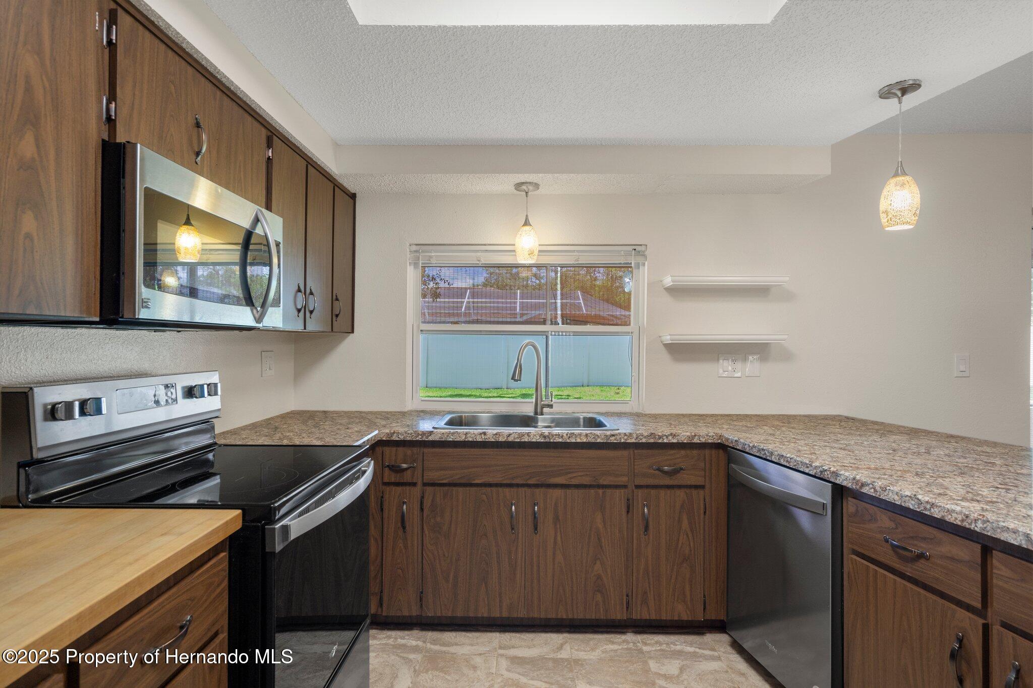 7630 Landmark Drive, Spring Hill, Florida image 24