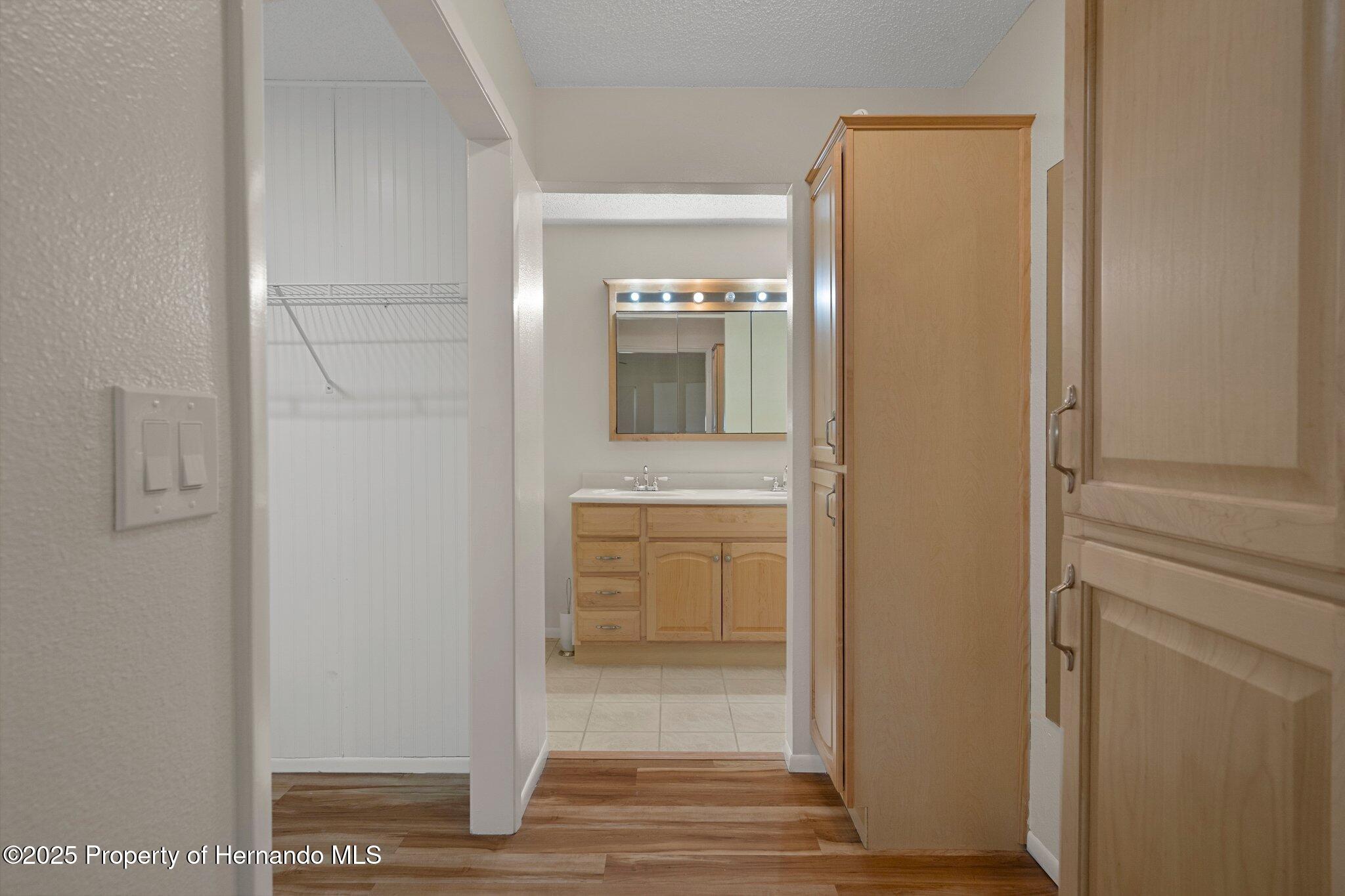 7630 Landmark Drive, Spring Hill, Florida image 33