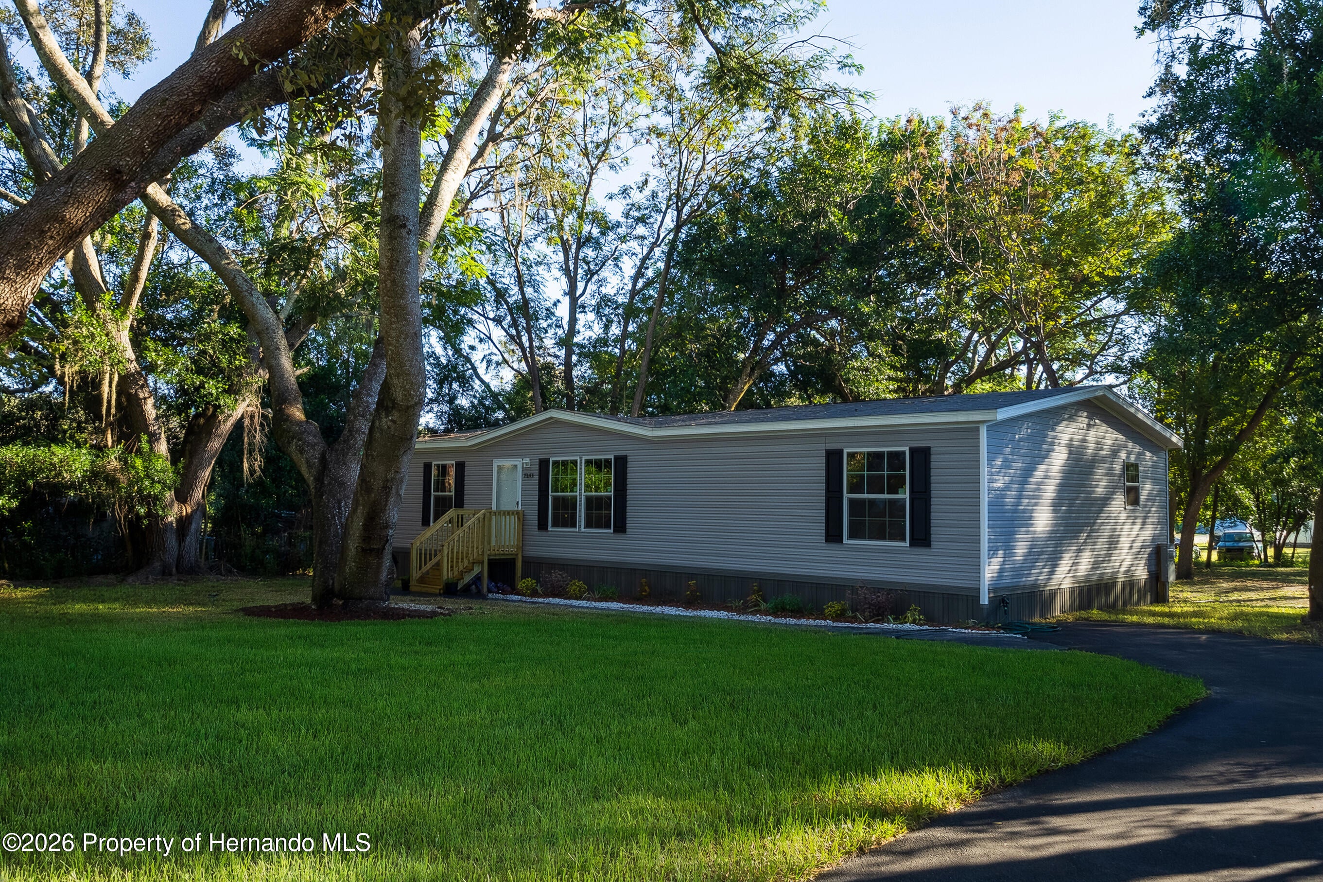 7541 Gordon Loop