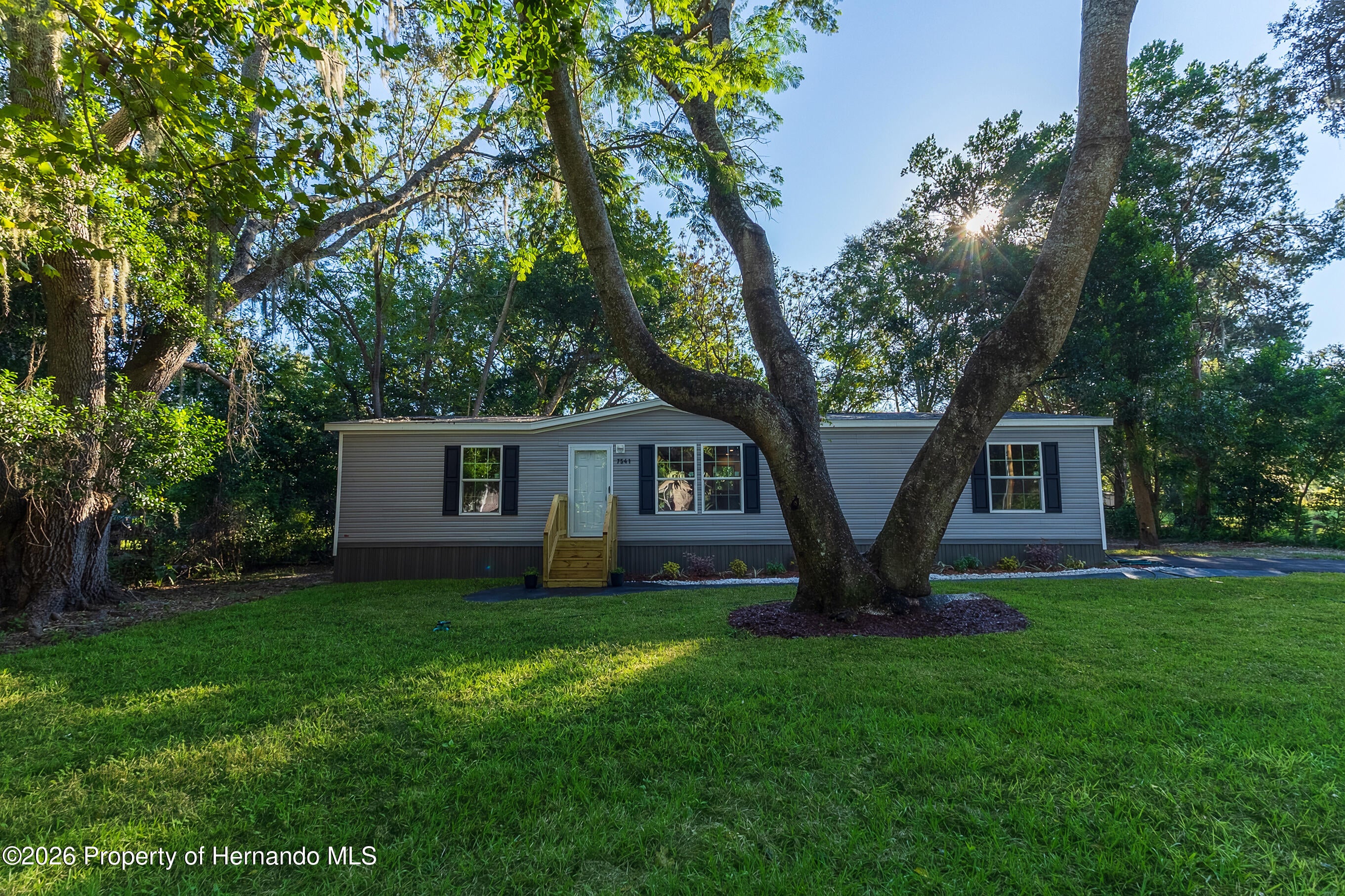 7541 Gordon Loop