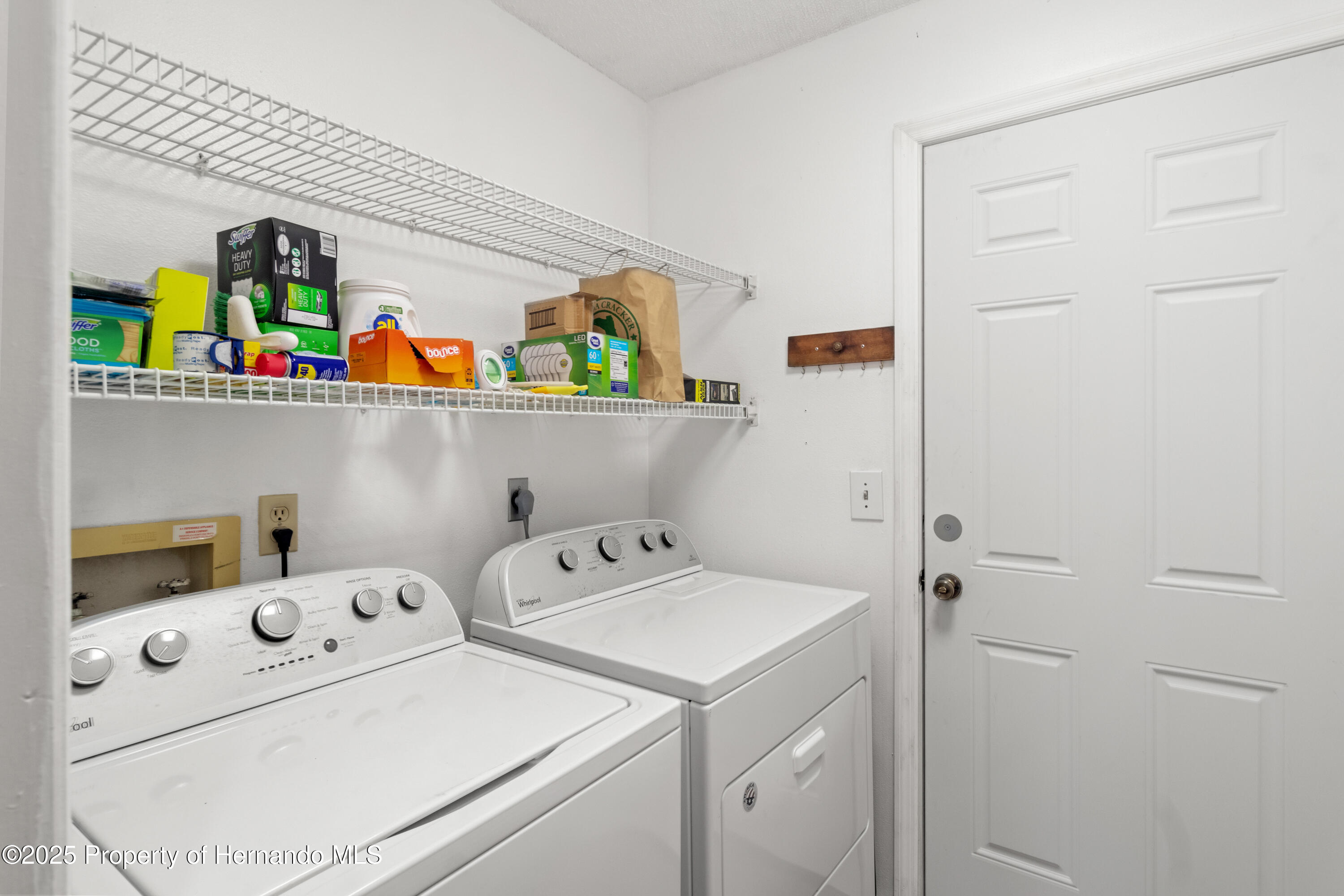 7429 Heather Walk Drive, Weeki Wachee, Florida image 10