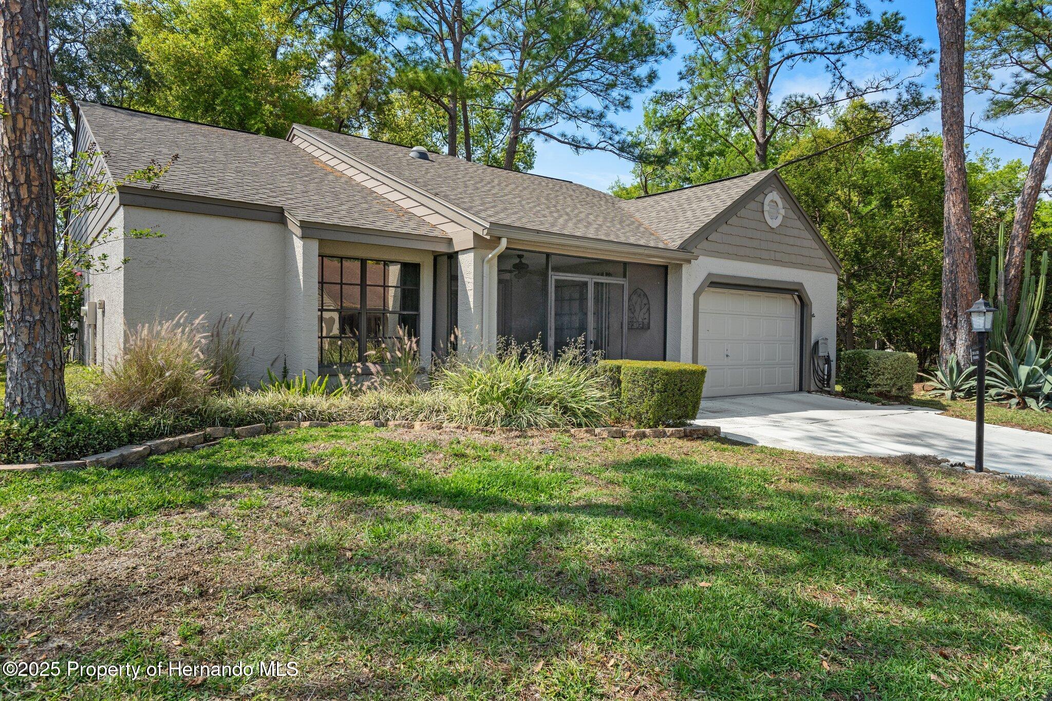 2217 Broadmoor Lane, Spring Hill, Florida image 3