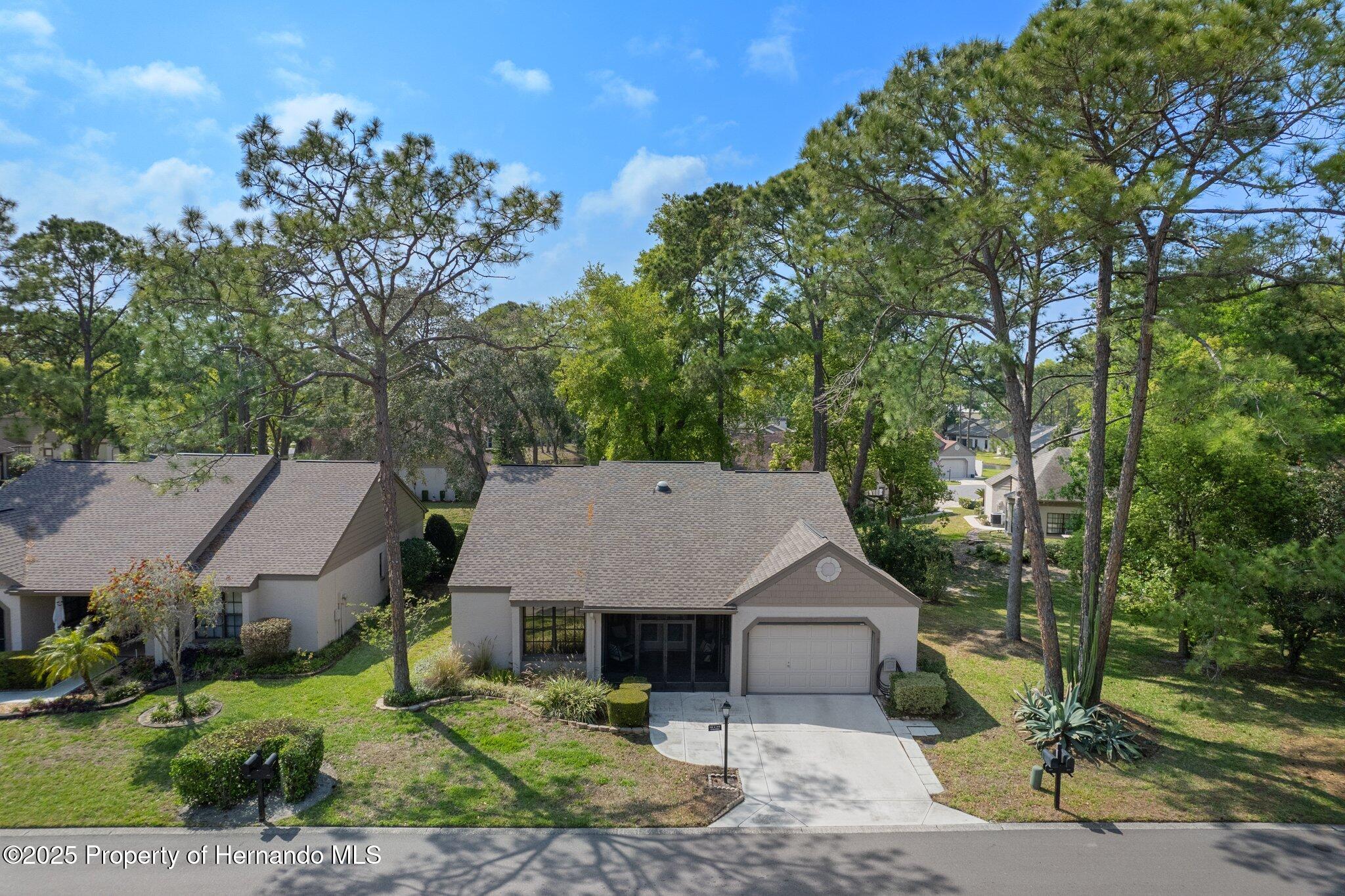 2217 Broadmoor Lane, Spring Hill, Florida image 2