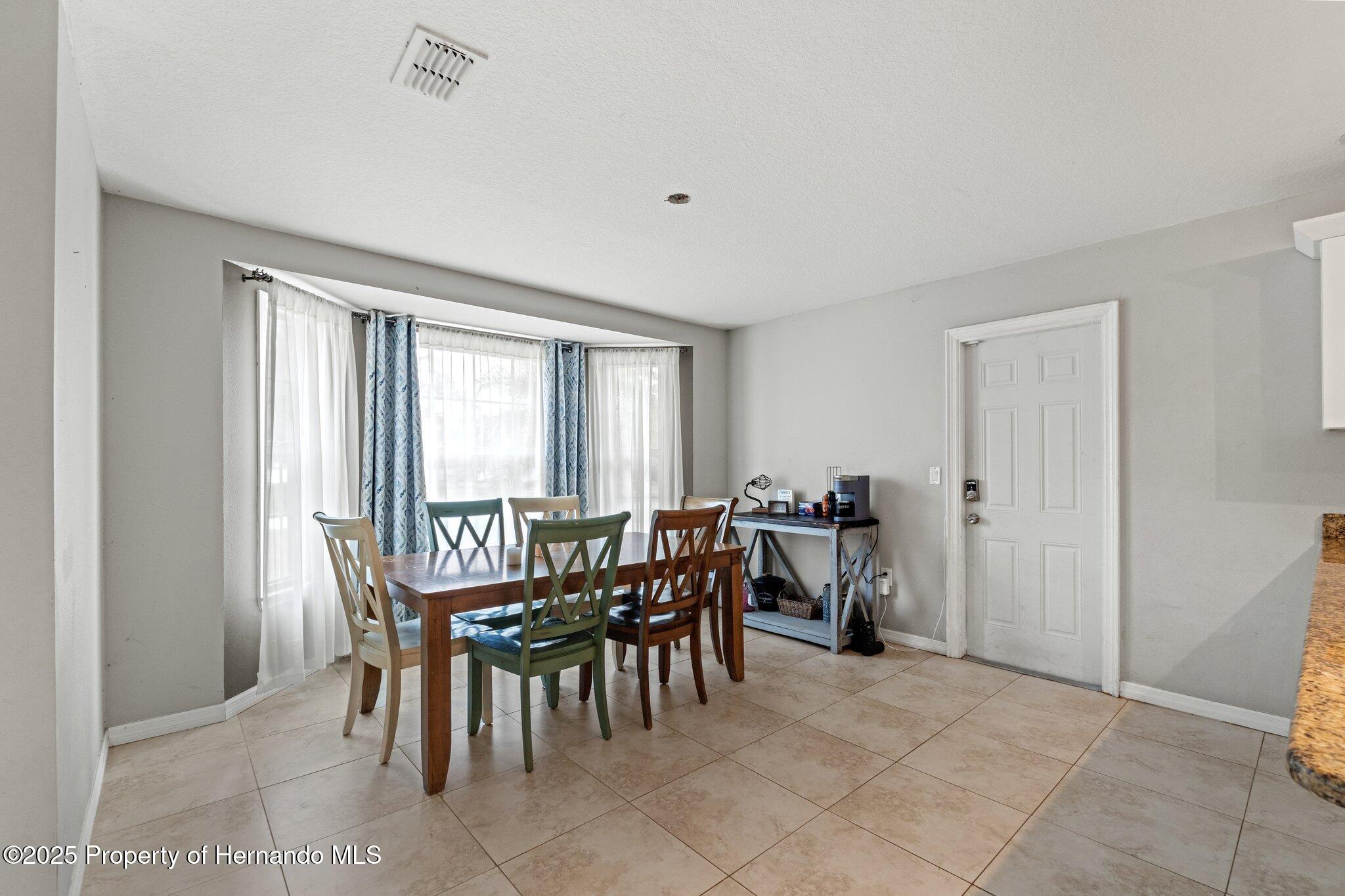 37351 Neighbors Path, Zephyrhills, Florida image 13