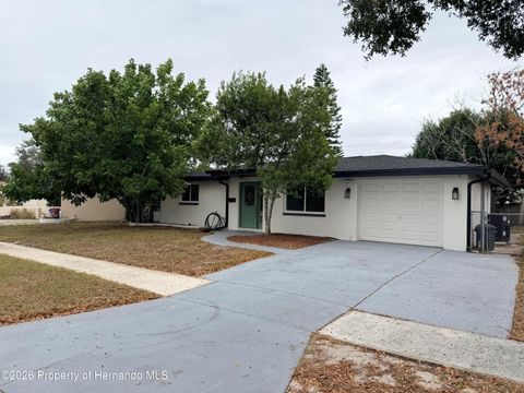 Homes For Sale - 1652 Marengo Drive<br/> Holiday, FL 34690