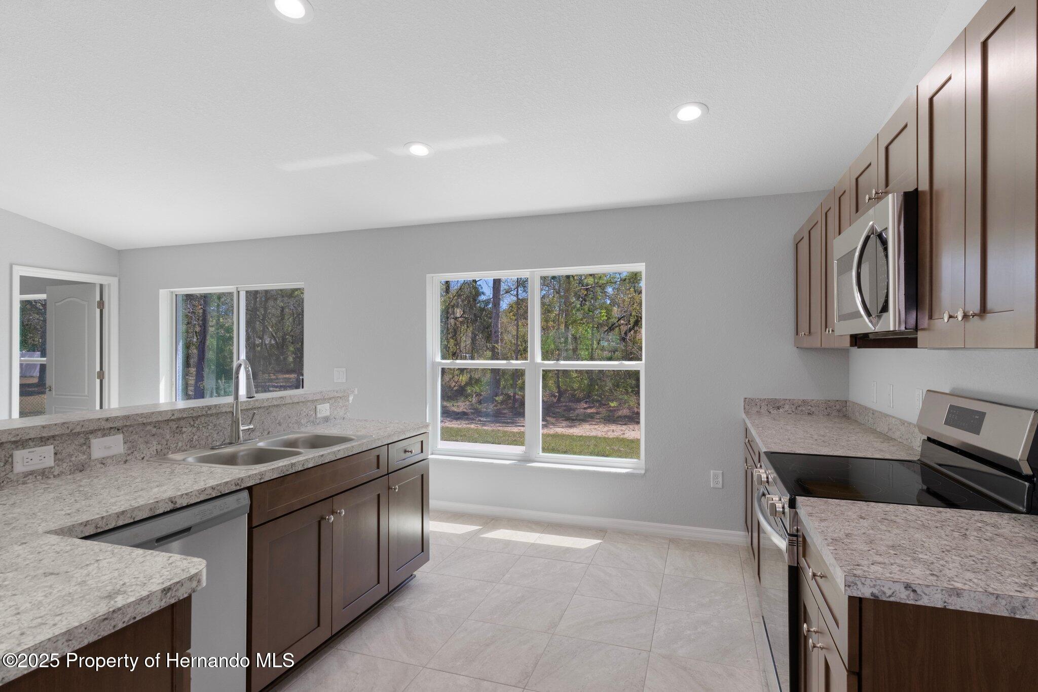 12192 Eskimo Curlew Road, Brooksville, Florida image 15