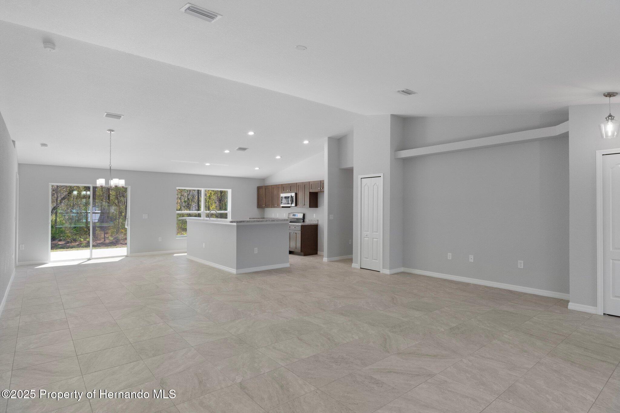 12192 Eskimo Curlew Road, Brooksville, Florida image 7