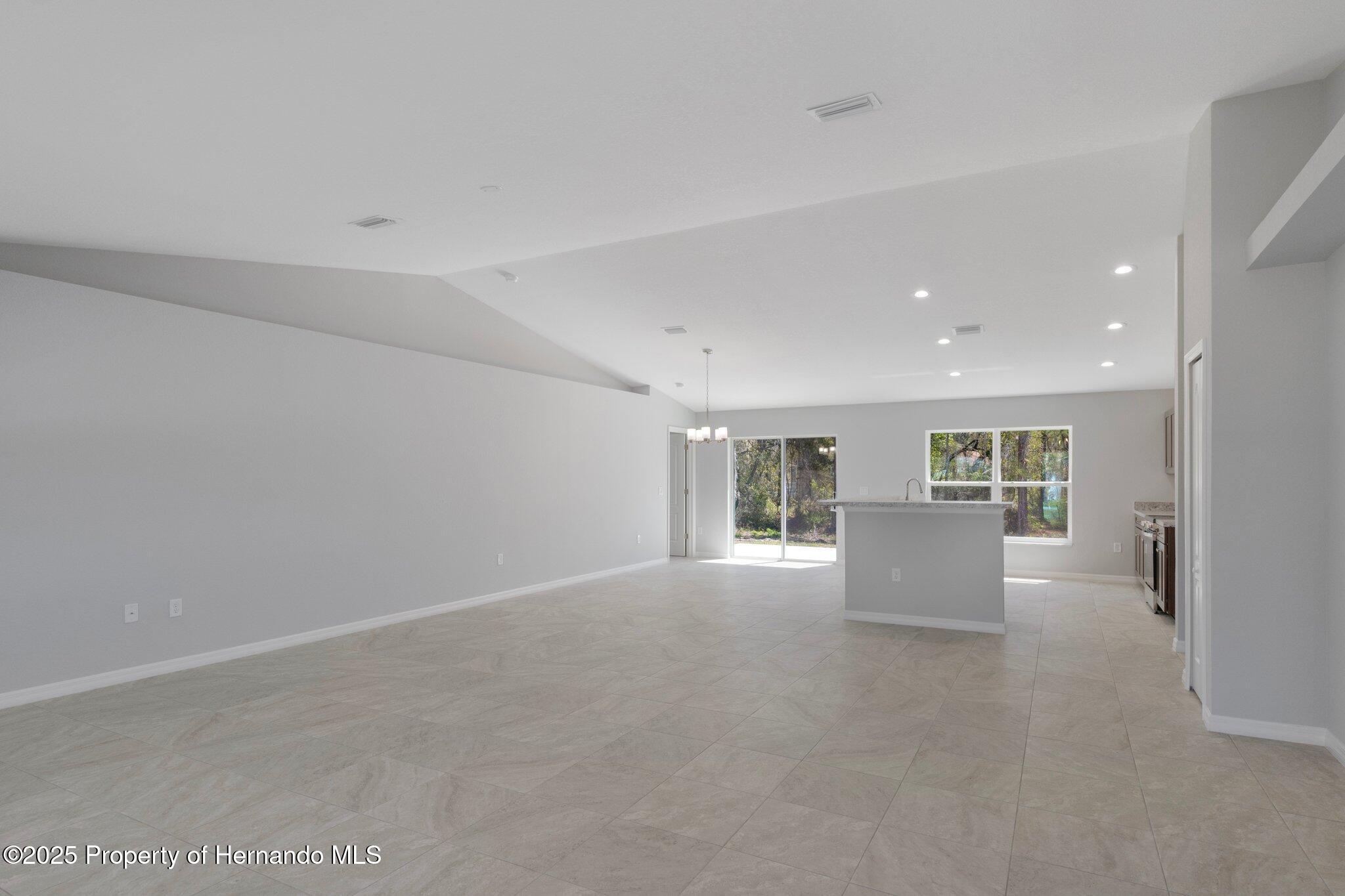 12192 Eskimo Curlew Road, Brooksville, Florida image 5
