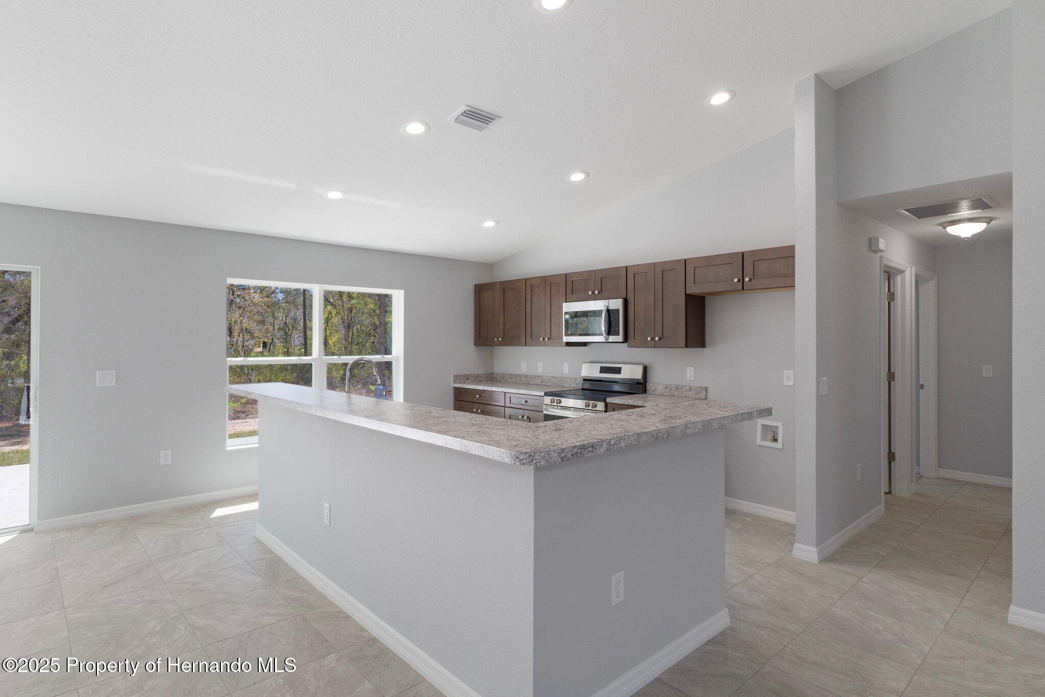 12192 Eskimo Curlew Road, Brooksville, Florida image 14