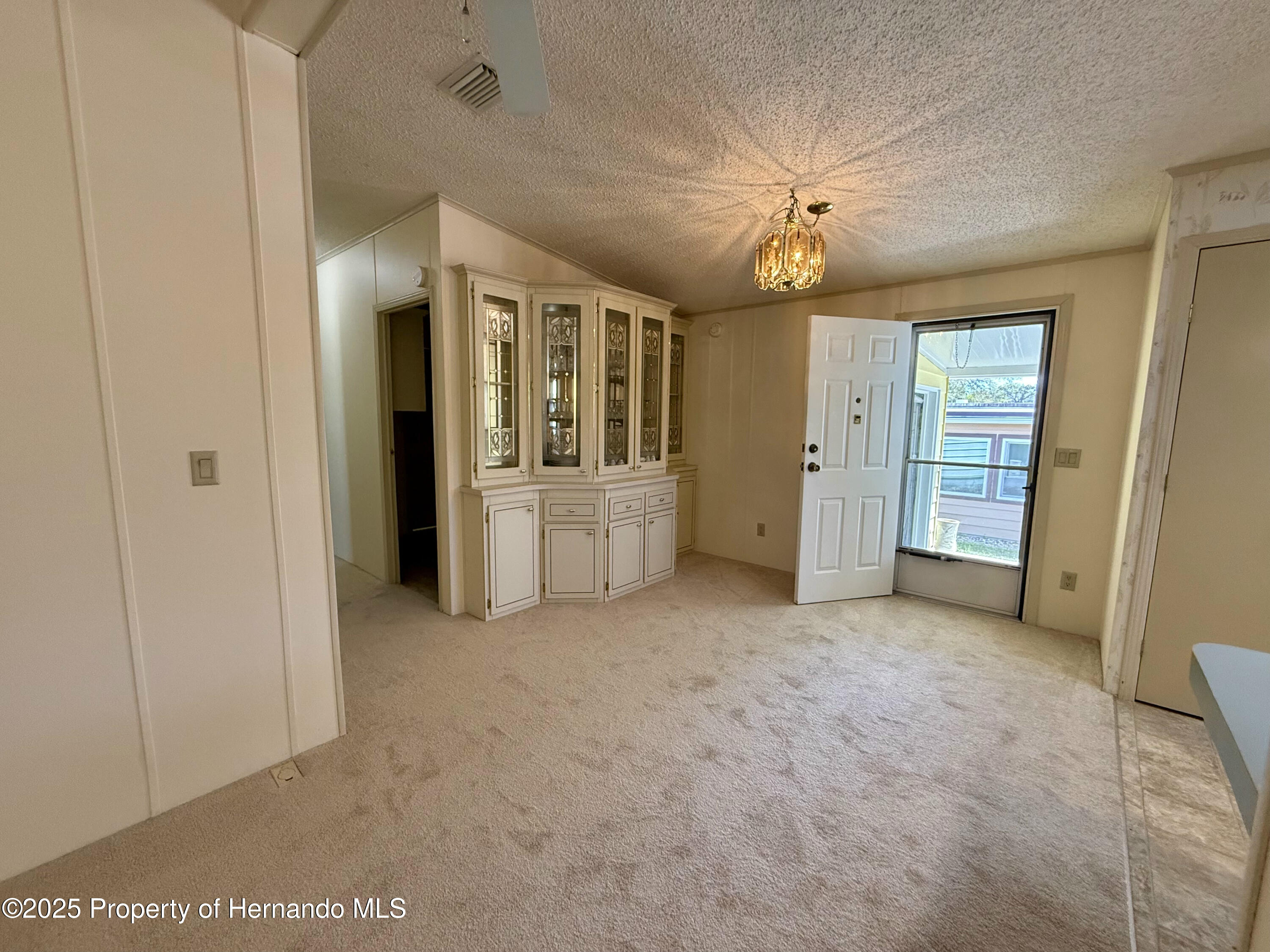 7358 First Loop Avenue, Brooksville, Florida image 11