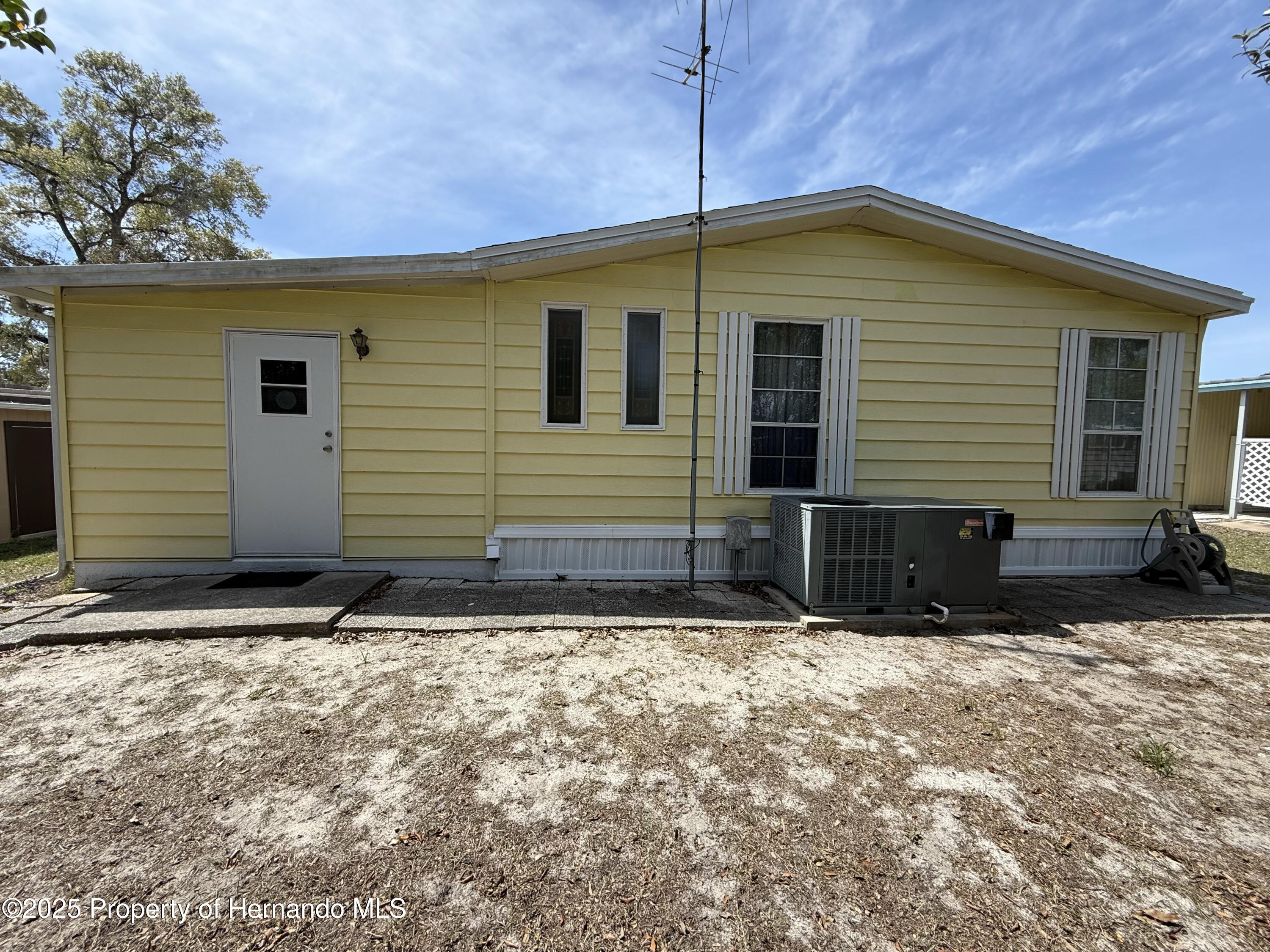 7358 First Loop Avenue, Brooksville, Florida image 3