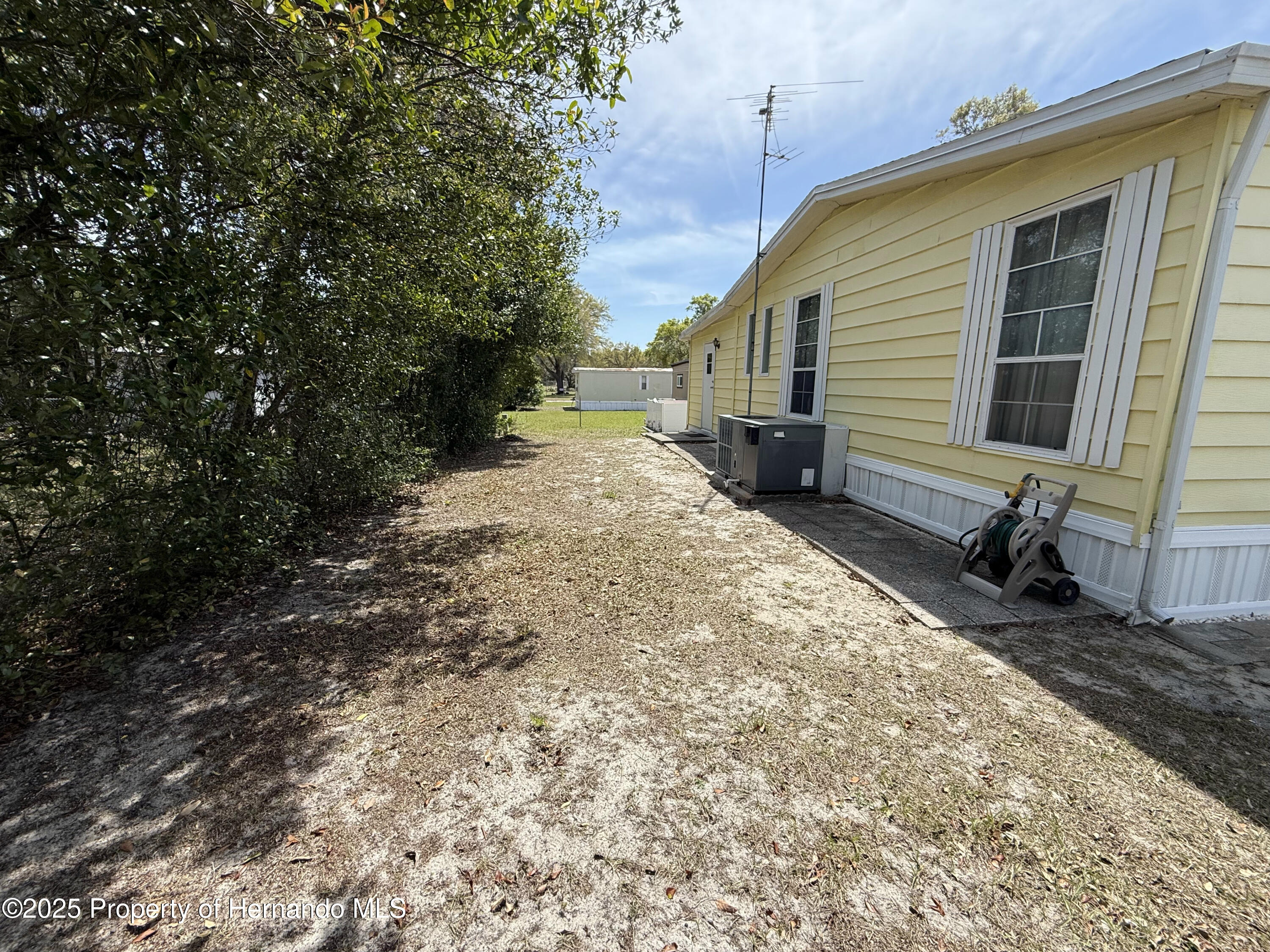 7358 First Loop Avenue, Brooksville, Florida image 4