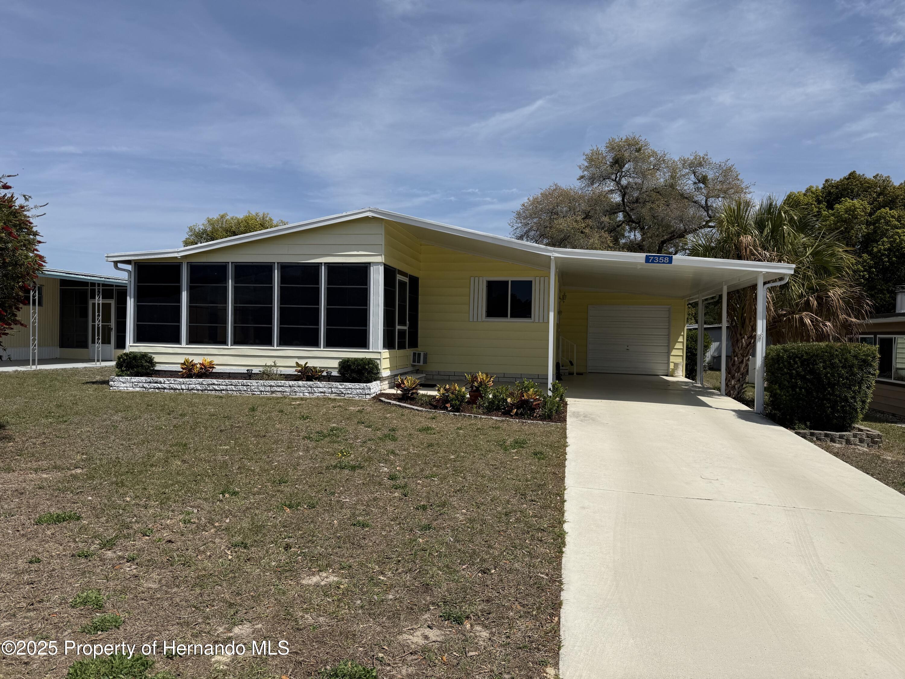 7358 First Loop Avenue, Brooksville, Florida image 1