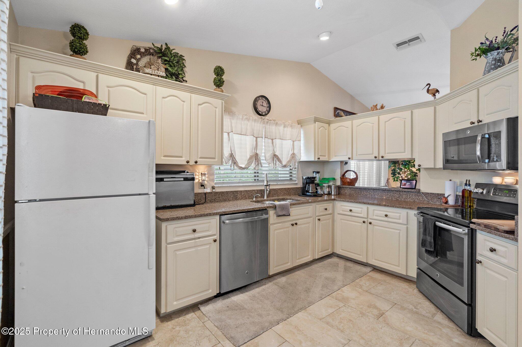 8194 Sturbridge Ct, Weeki Wachee, Florida image 11