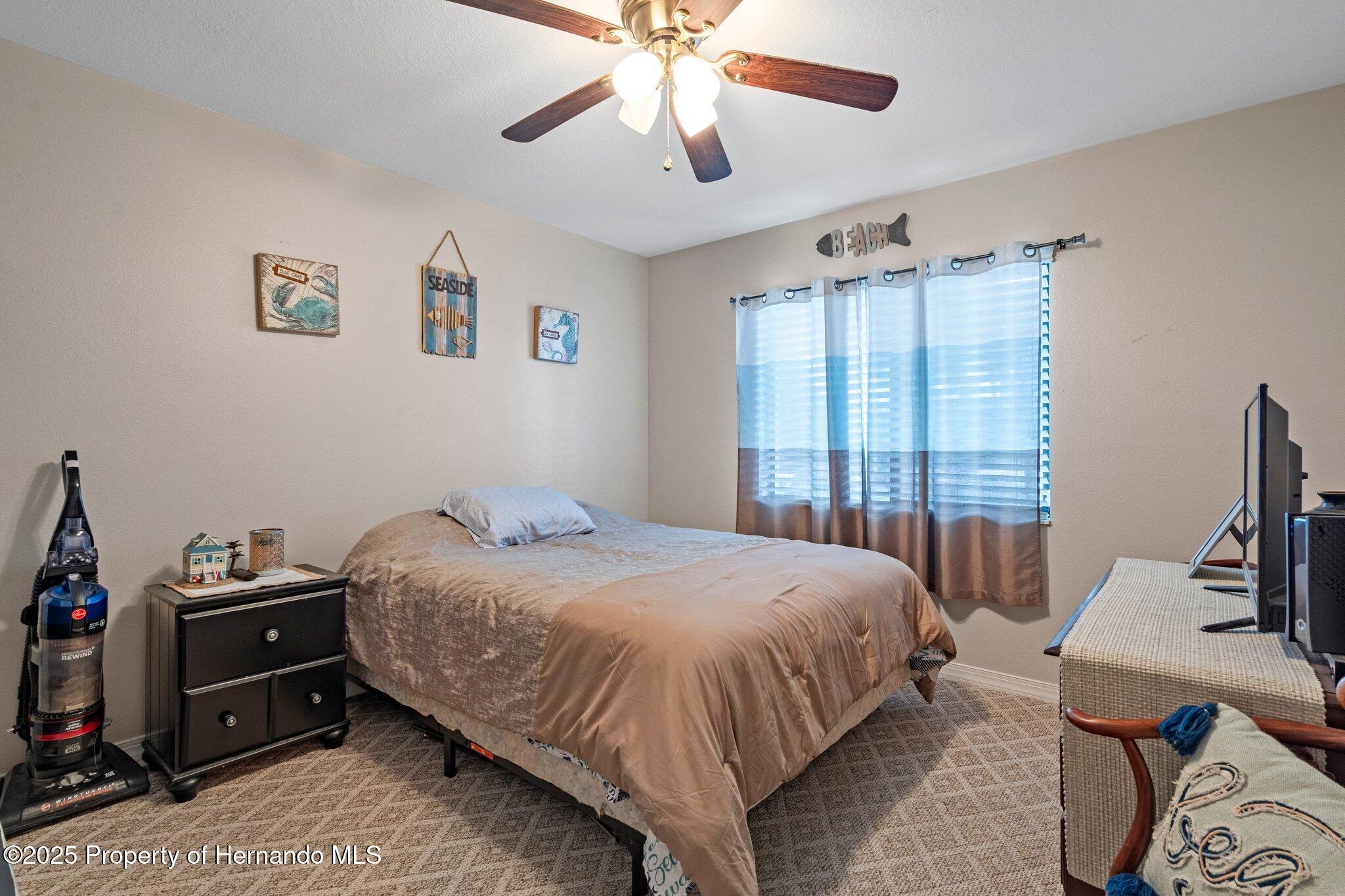 8194 Sturbridge Ct, Weeki Wachee, Florida image 17
