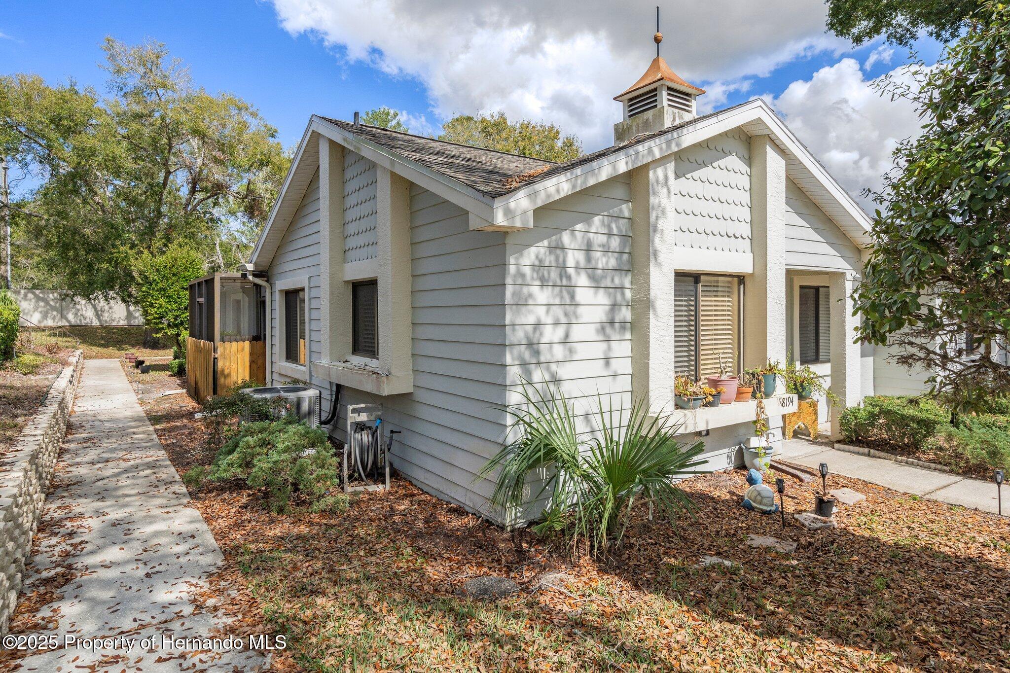 8194 Sturbridge Ct, Weeki Wachee, Florida image 3