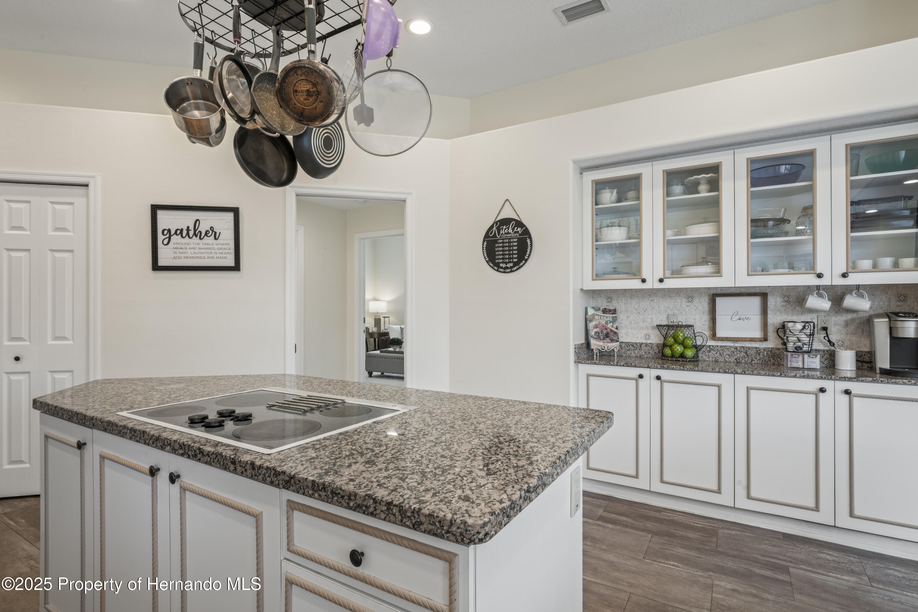 9315 Fox Hollow Lane, Weeki Wachee, Florida image 13