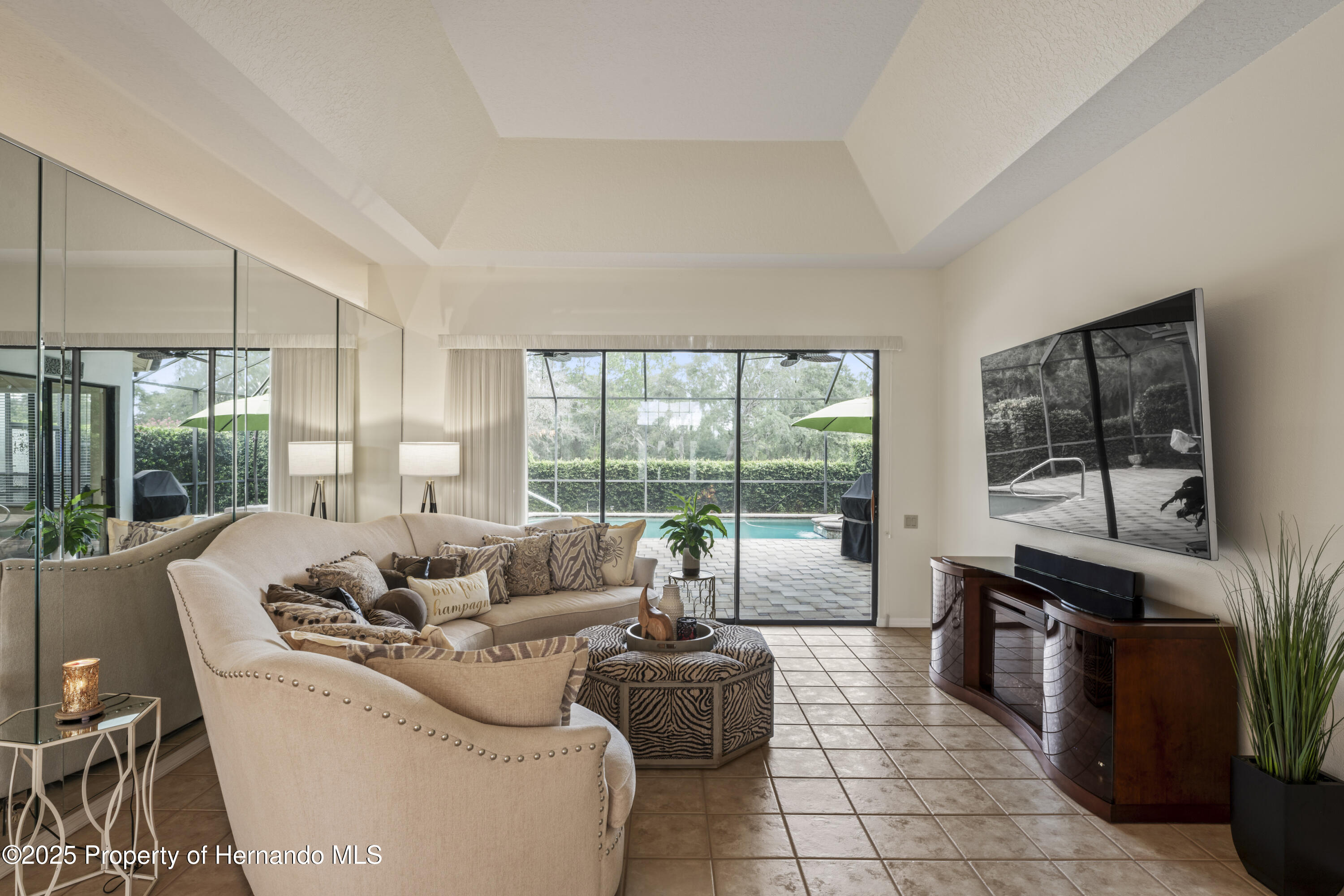 9315 Fox Hollow Lane, Weeki Wachee, Florida image 7