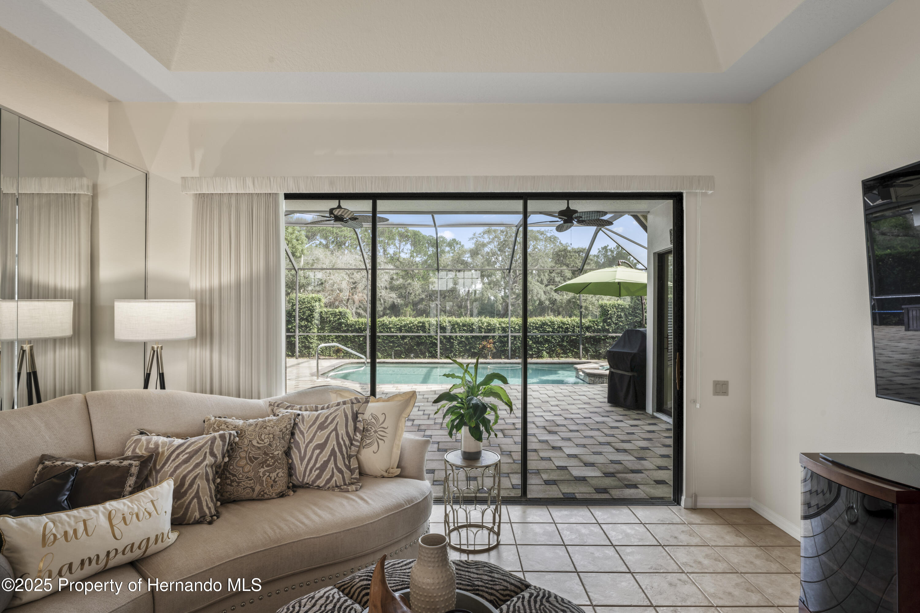 9315 Fox Hollow Lane, Weeki Wachee, Florida image 9